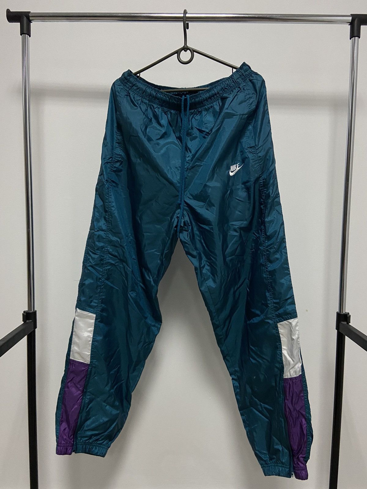 Nike × Vintage Nike Pants Vintage Small Logo 90s Style Y2K Nylon Size US 34 / EU 50 - 1 Thumbnail