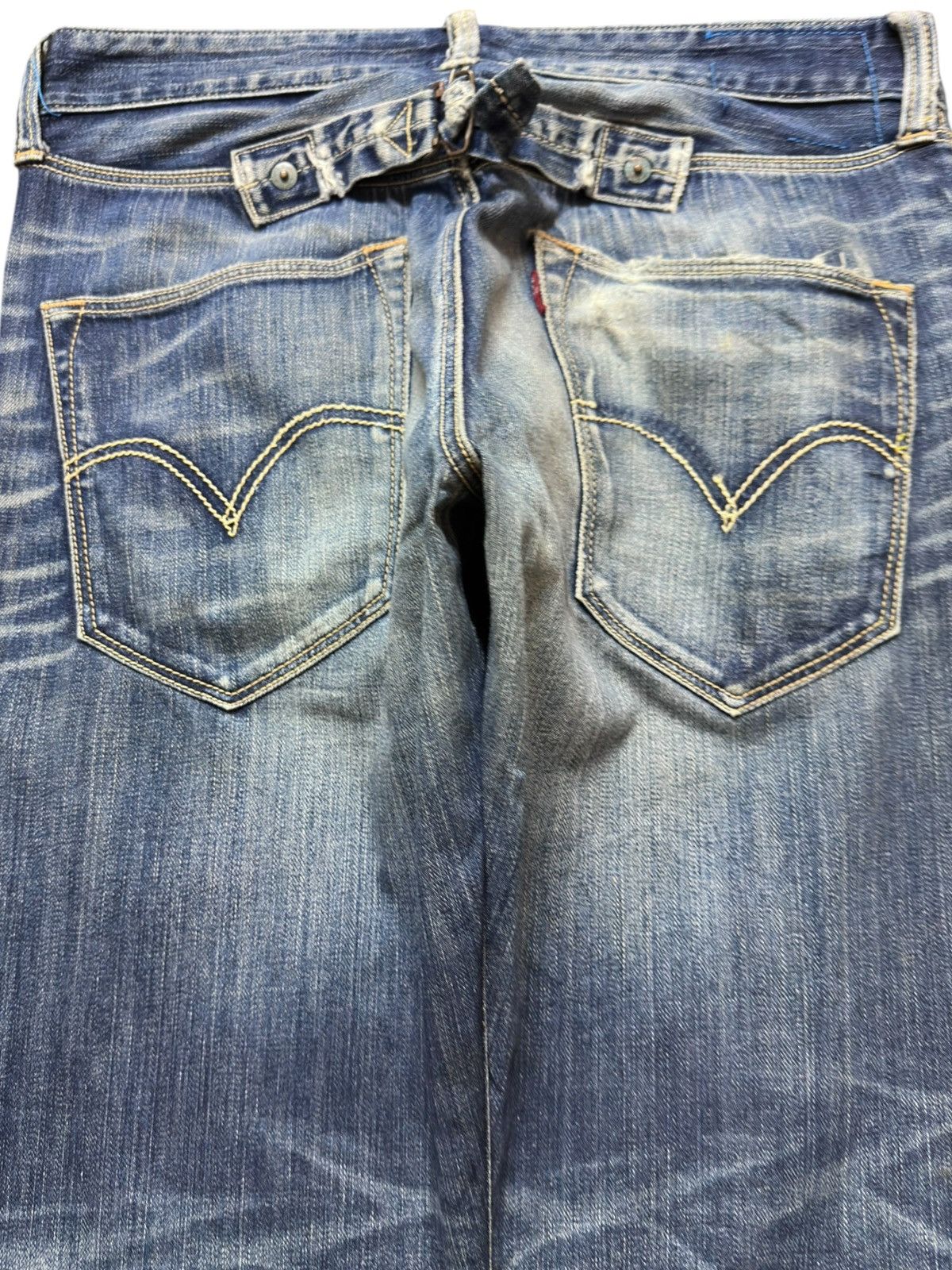 Levi's Vintage Levi’s RMB03-0001 Buckle Back Distressed Denim Size US 31 - 4 Thumbnail