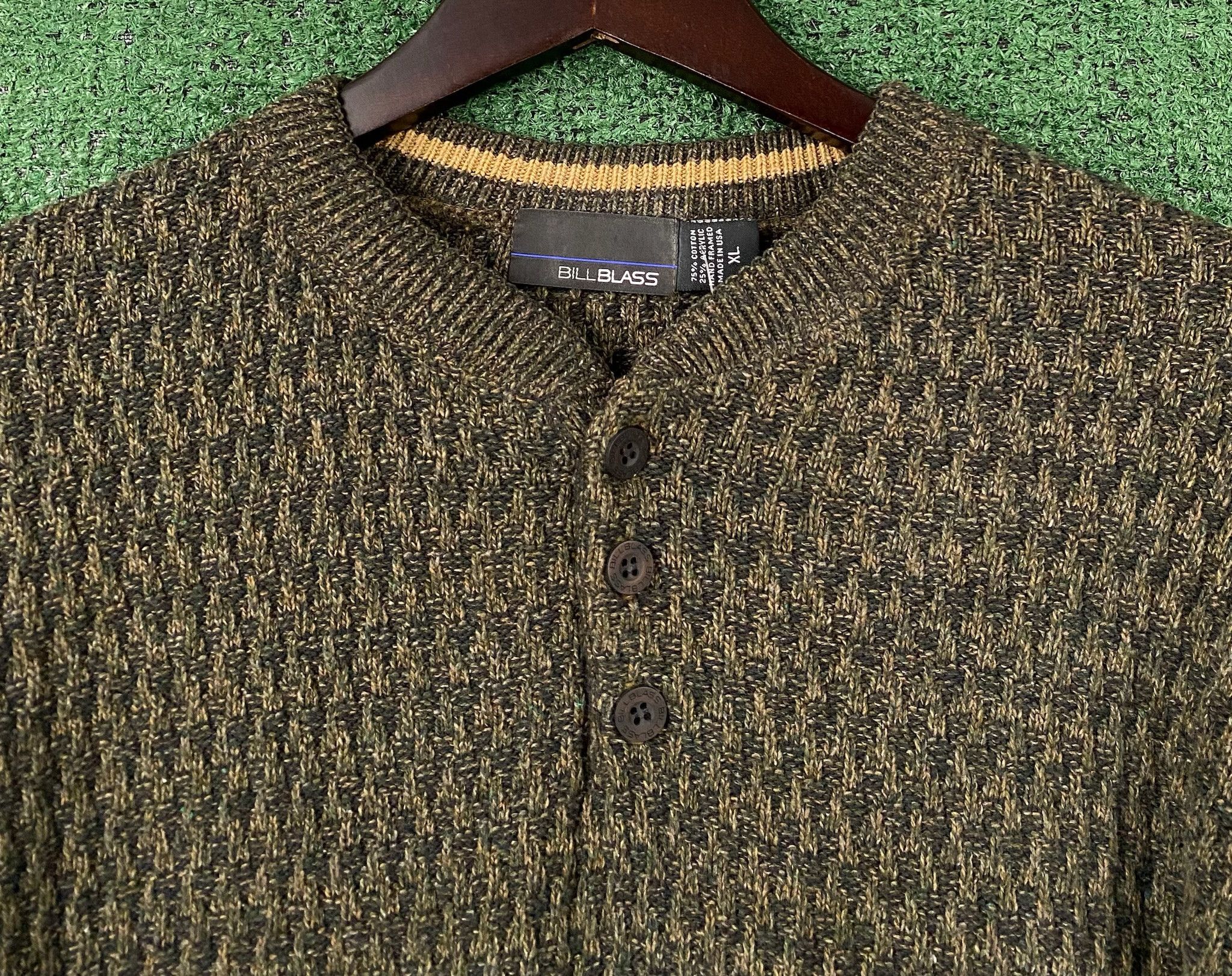 Bill Blass New Vintage Bill Blass Henley Patterned Knit Sweater XL Size US XL / EU 56 / 4 - 2 Thumbnail