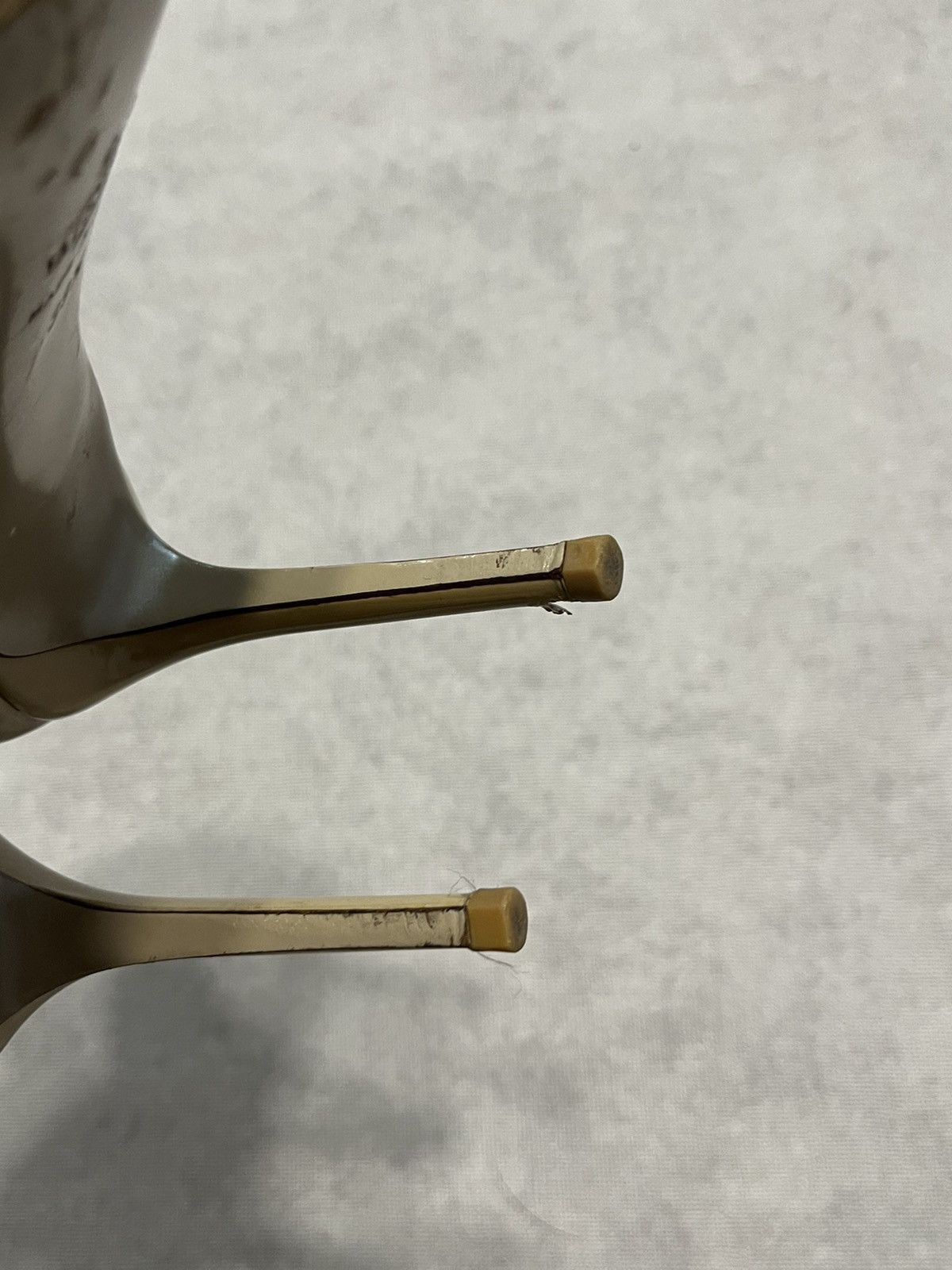 Valentino Valentino Womens Pump Heels Beige Vintage Shoes Sz 39.5 Size US 8.5 / IT 38.5 - 15 Thumbnail
