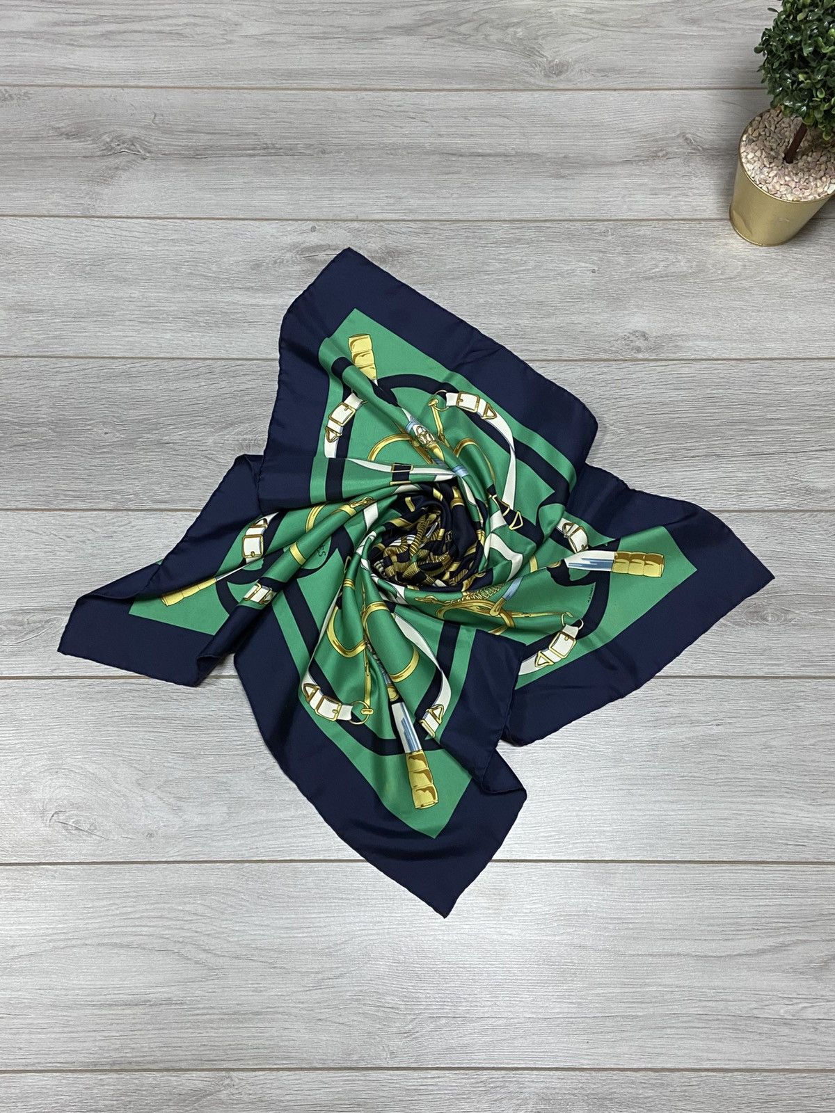 Hermes Eperon d'Or Hermes silk scarf Designed Henri d'Origny1974 Size ONE SIZE - 4 Thumbnail