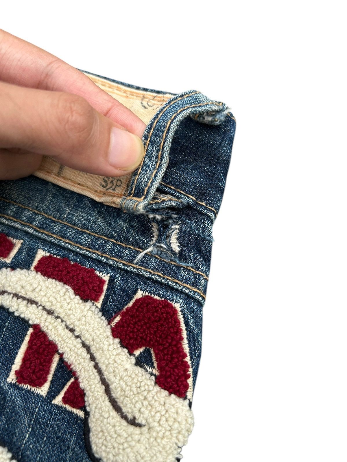 Kapital YOSHITOMO NARA LOLITA Exotic Vintage Distressed Denim Jeans Size US 34 / EU 50 - 12 Thumbnail