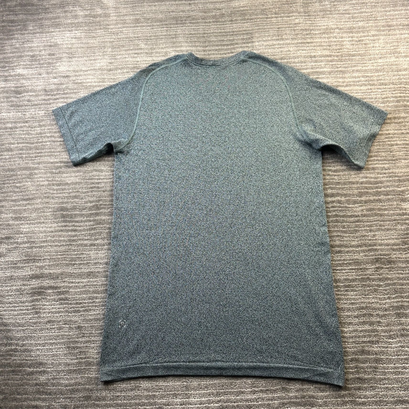 Lululemon Lululemon Shirt Mens Small Green Metal Vent Tech Short Sleeve Gym Size US S / EU 44-46 / 1 - 2 Thumbnail