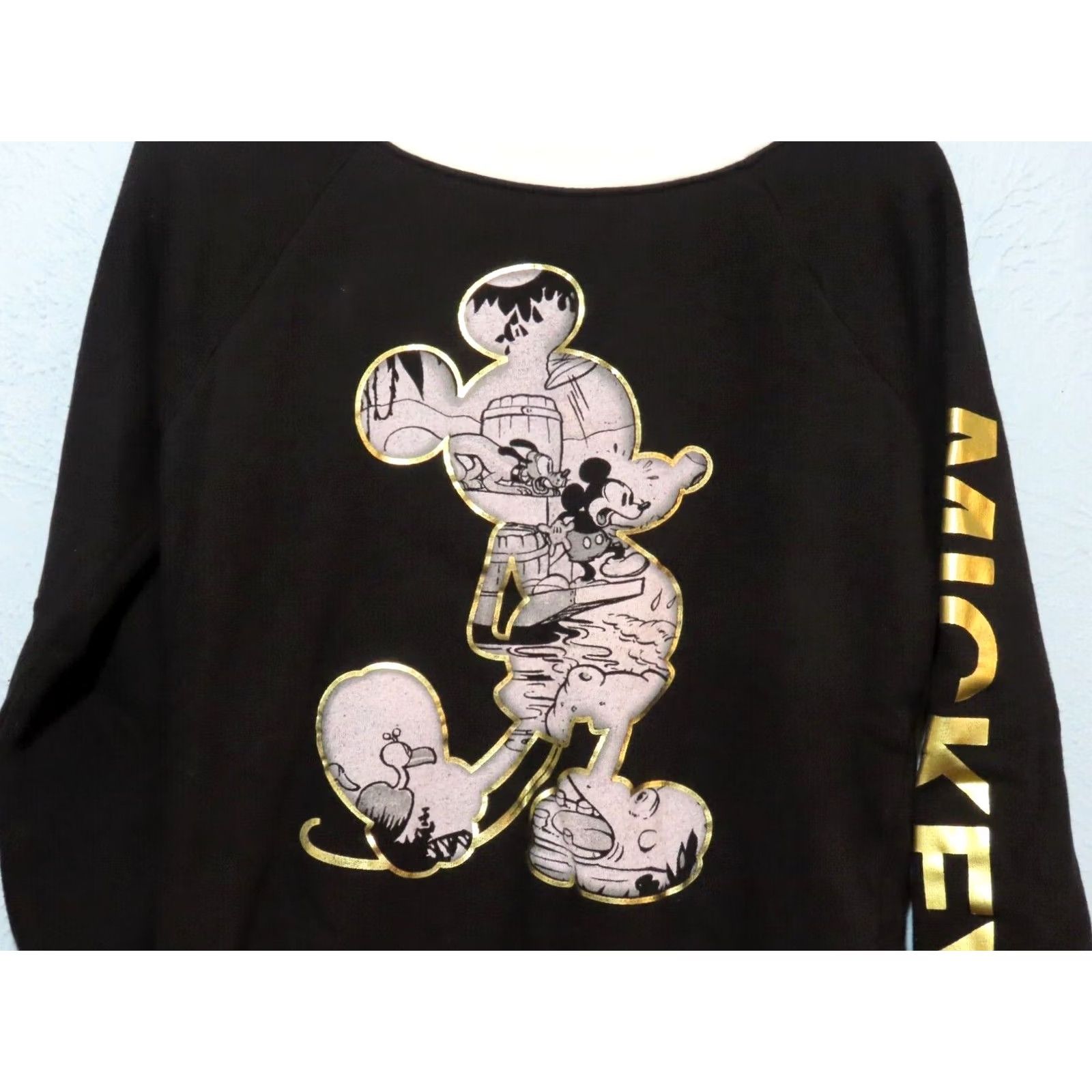 Disney Disney Sweatshirt Women Small Black Mickey Mouse Pullover Crew Neck Cotton Blend Logo Sweatshirt All Seasons Casual Activewear Size S / US 4 / IT 40 - 4 Thumbnail