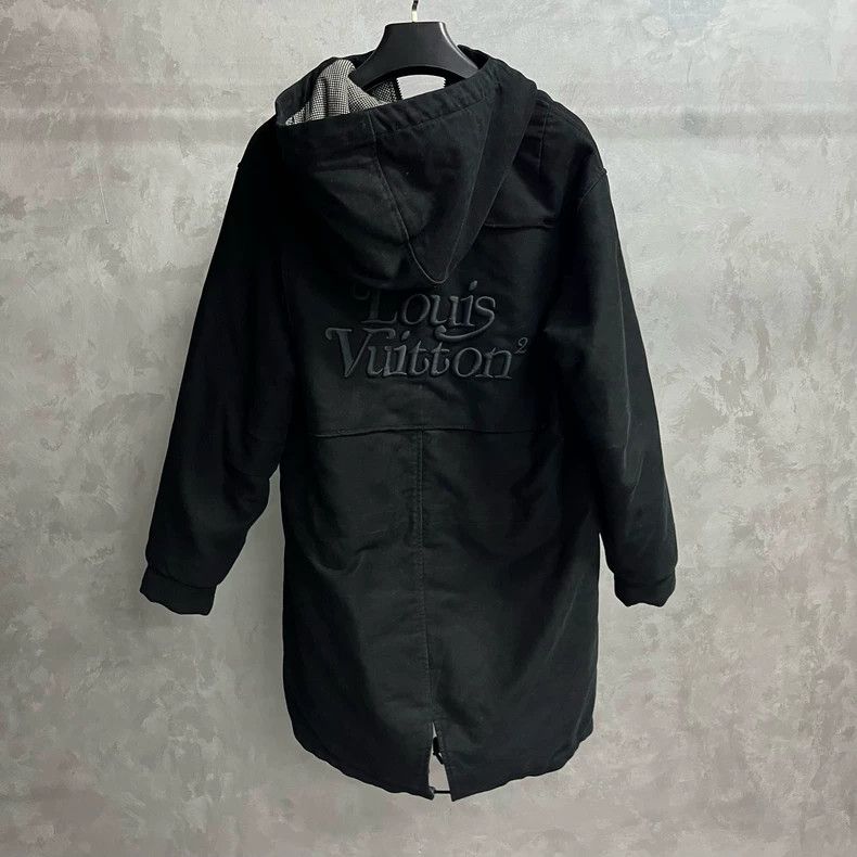 Louis Vuitton Louis Vuitton Black Solid Co-branded Embroidered Logo Fish Size US S / EU 44-46 / 1 - 5 Thumbnail