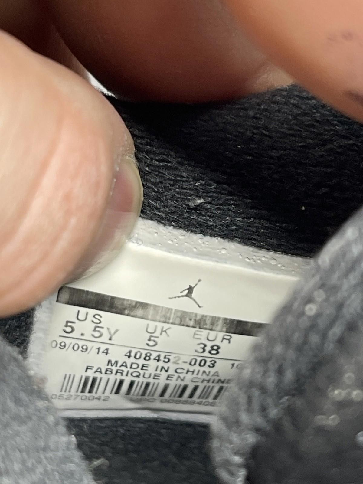 Jordan Brand Air Jordan 4 Oreo Kids Size 5.5 GS Black White Sneakers Size US 5.5 / EU 38 - 10 Thumbnail