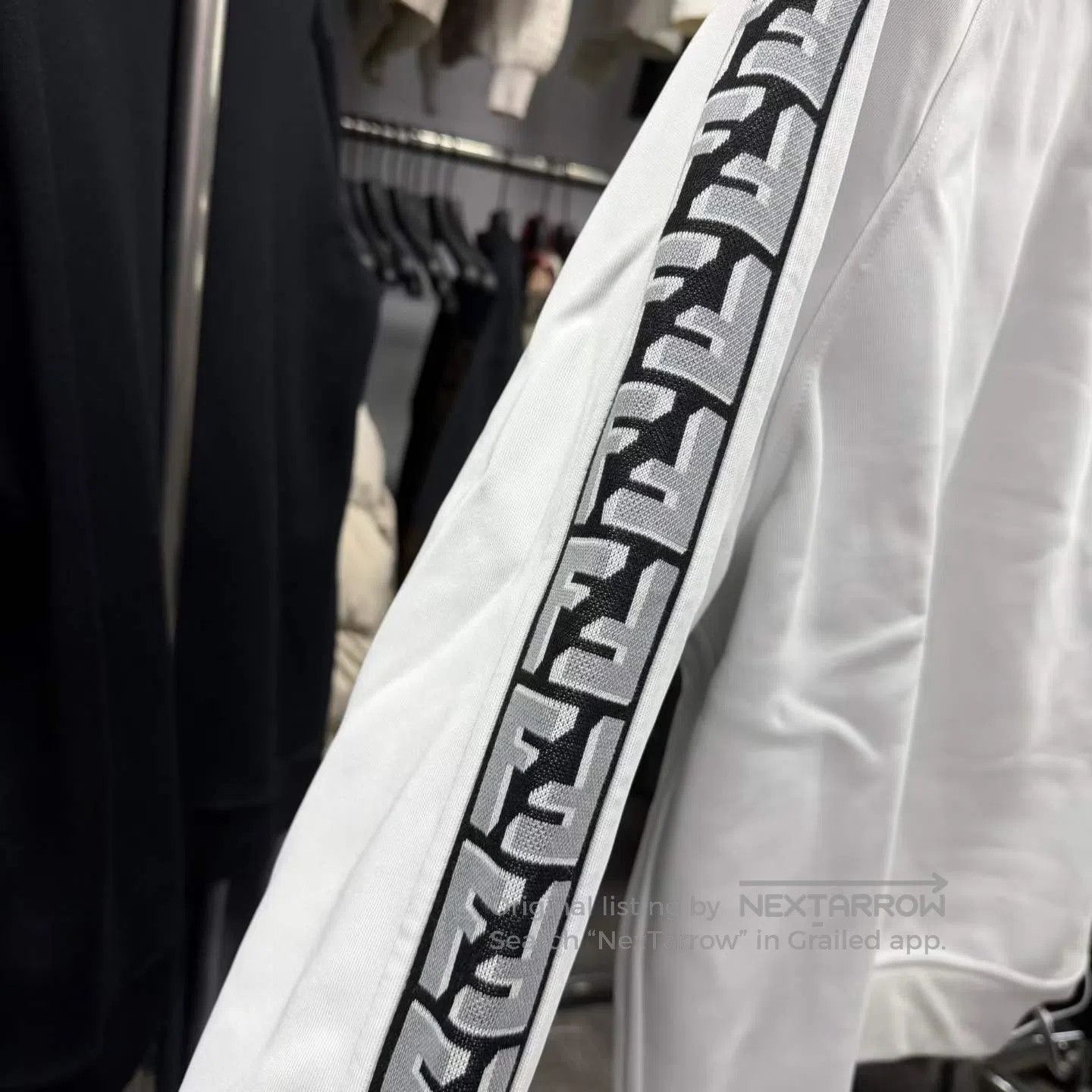 Fendi FENDI Full Sleeve Serial Logo Full-Lining Print Pullover H Size US XL / EU 56 / 4 - 3 Thumbnail
