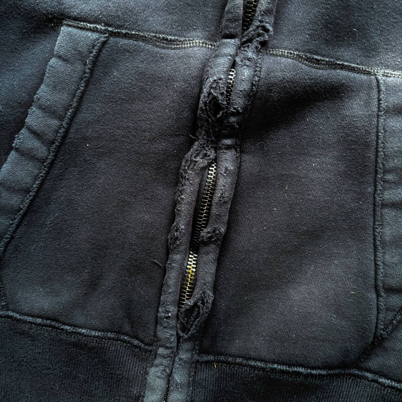 Abercrombie & Fitch Vintage Abercrombie & Fitch Full Zip Distressed Black Hoodie Size US XXL / EU 58 / 5 - 9 Thumbnail