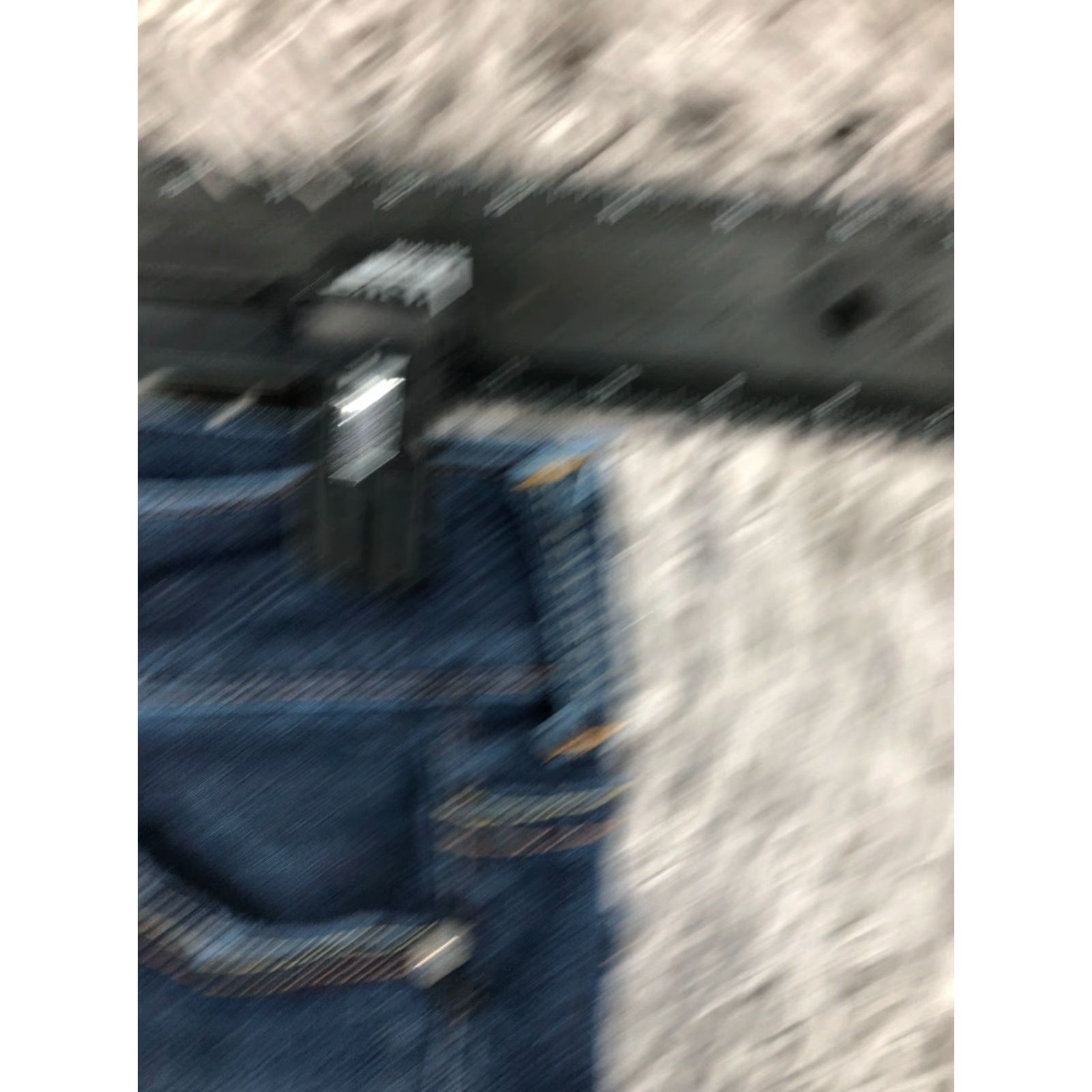 American Eagle Outfitters American Eagle Outfitters Artist Crop Jeans Size 0 Womens Medium Wash Blue Stretch Jeans Size 25" / US 0 / IT 36 - 2 Thumbnail