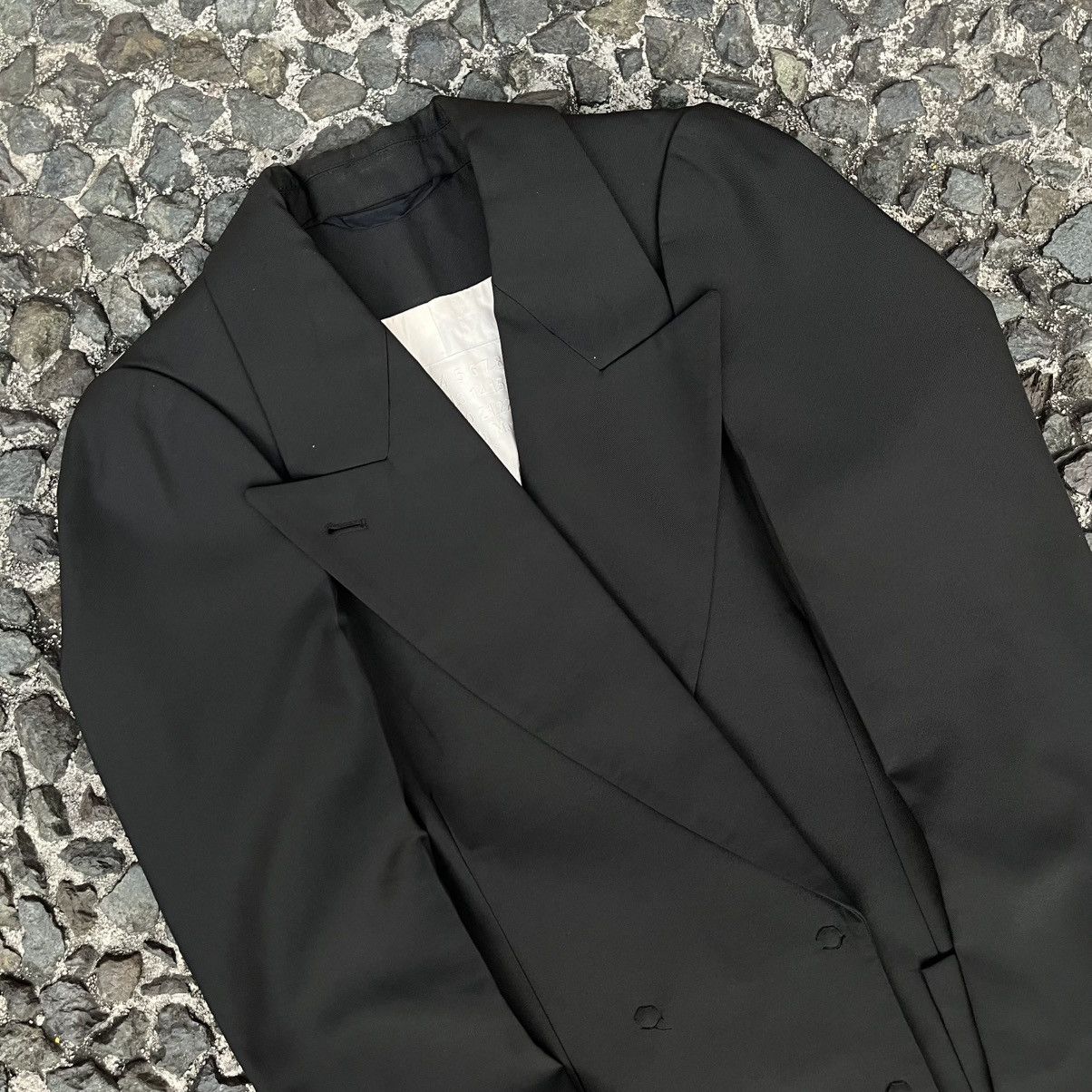 H&M × Maison Margiela Maison Margiela x H&M Re-Edition S/S1989 Shoulder Jacket Size XS / US 0-2 / IT 36-38 - 5 Thumbnail