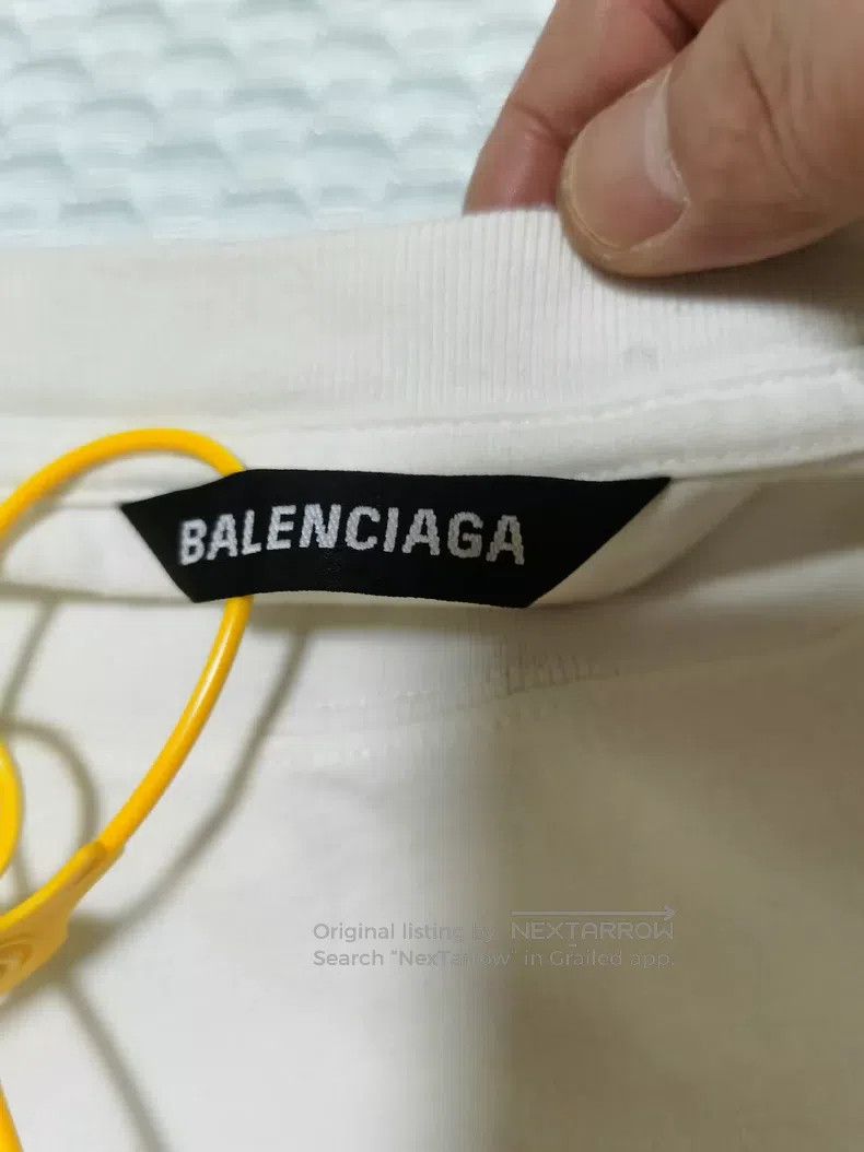 Balenciaga Balenciaga T-shirt, short sleeve. Suitable for women as a Size US S / EU 44-46 / 1 - 5 Thumbnail