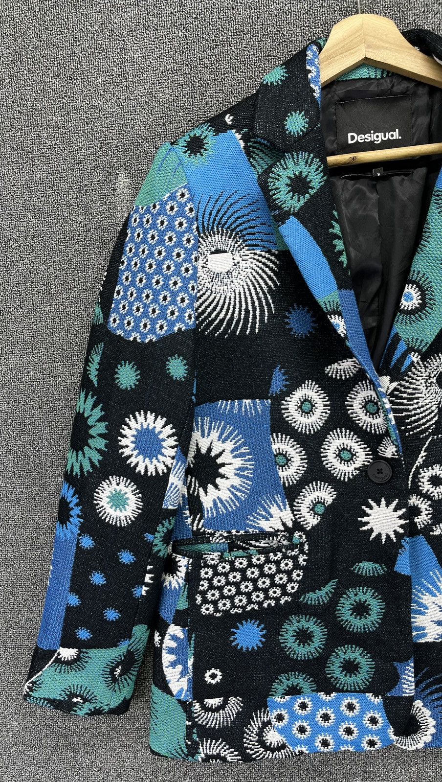 Desigual Vintage Desigual Rare Design Coat Jacket Size US S / EU 44-46 / 1 - 4 Thumbnail