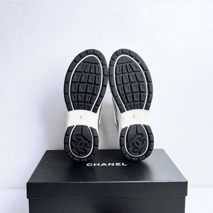 Chanel Chanel Low-Top Sneakers Size US 9.5 / IT 39.5 - 4 Thumbnail
