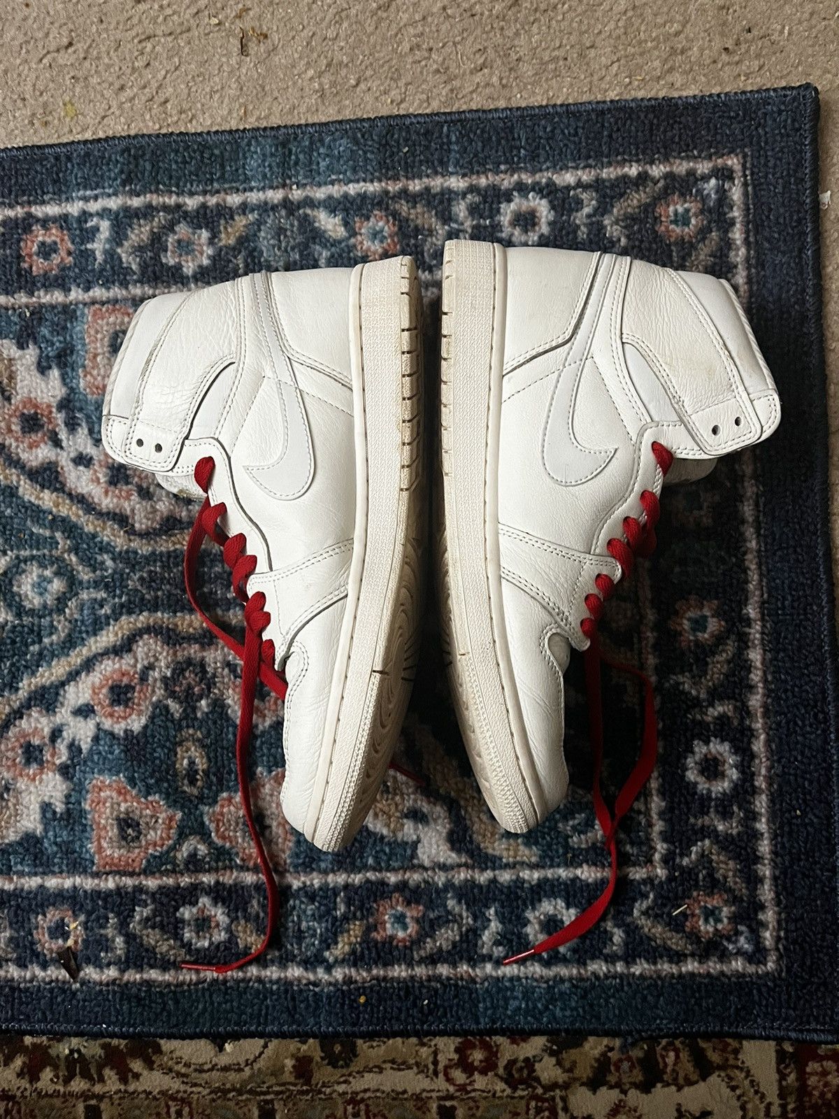Jordan Brand × Nike Jordan 1 ‘Sail’ Size US 9 / EU 42 - 2 Thumbnail