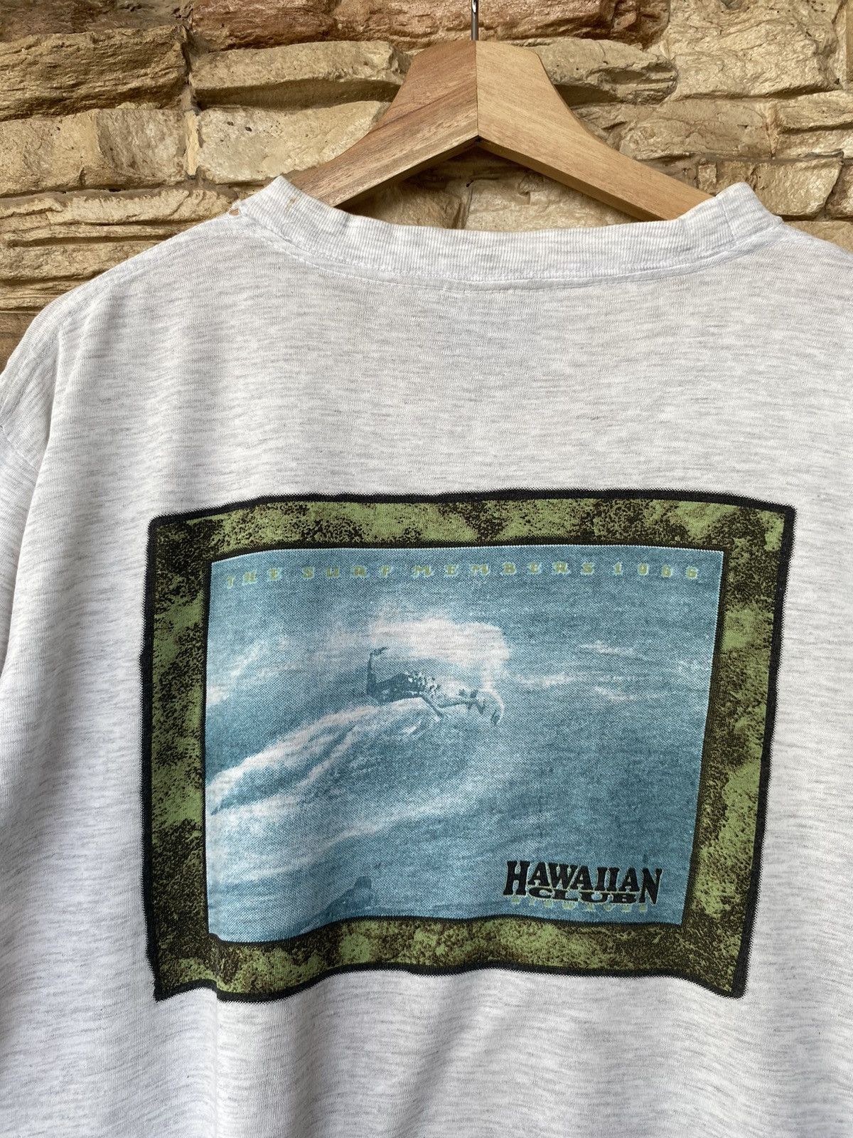 Vintage Vintage Hawaiian Club Surfing Photo Tees Size US L / EU 52-54 / 3 - 5 Thumbnail