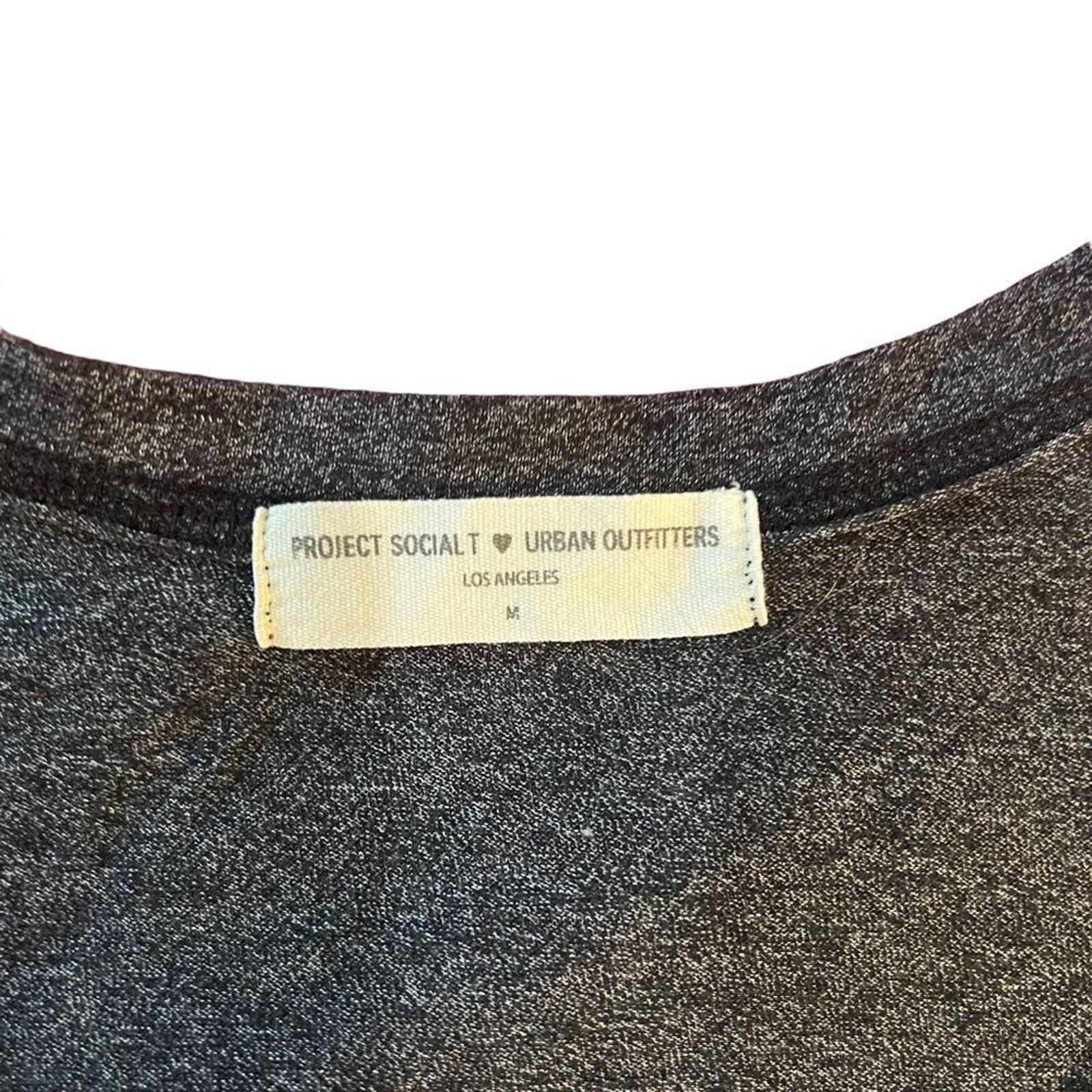 Urban Outfitters Project Social T Urban Outfitters T-Shirt Medium Gray V-Neck Size M / US 6-8 / IT 42-44 - 3 Thumbnail