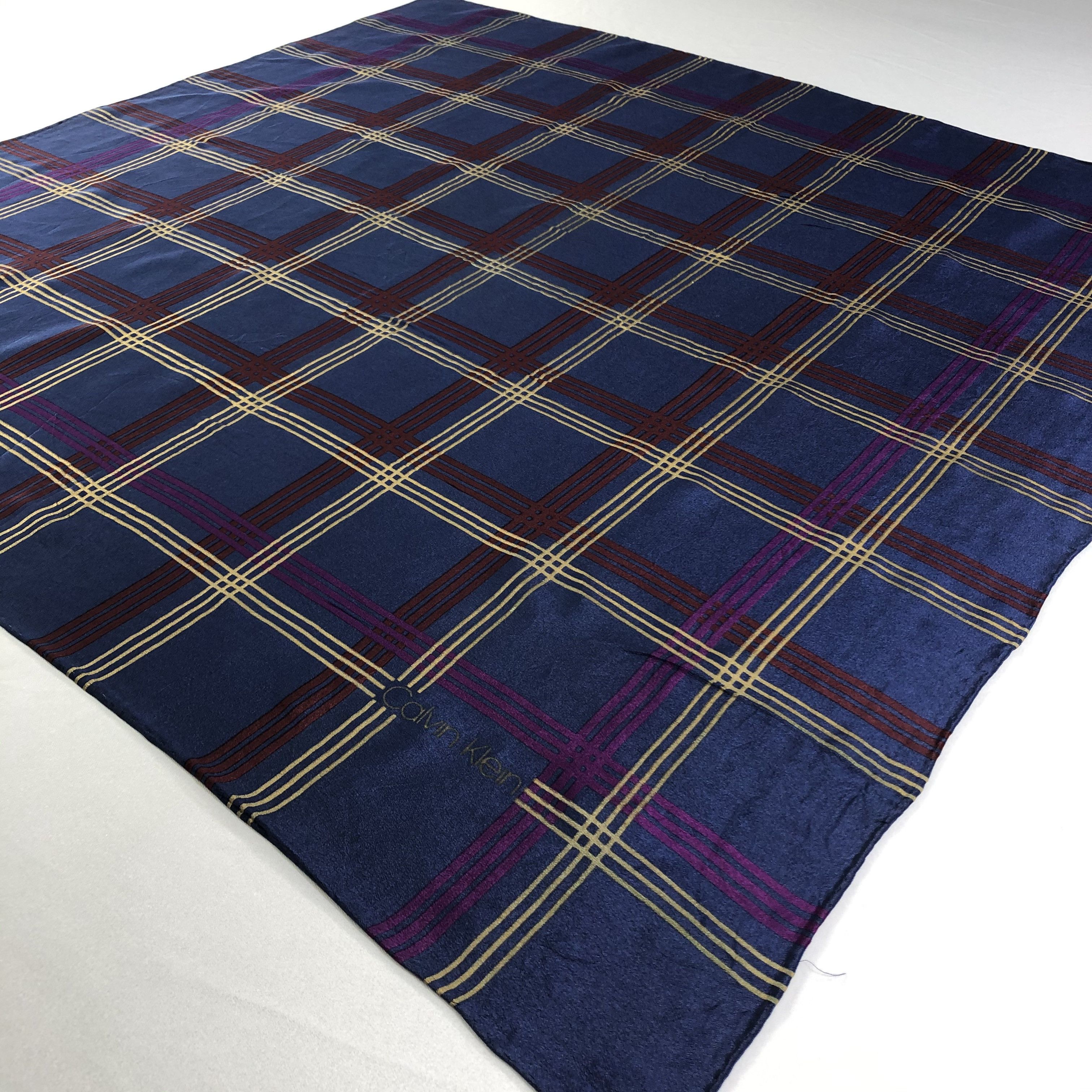 Calvin Klein × Vintage Vintage Calvin Klein Silk Scarf Size ONE SIZE - 3 Thumbnail