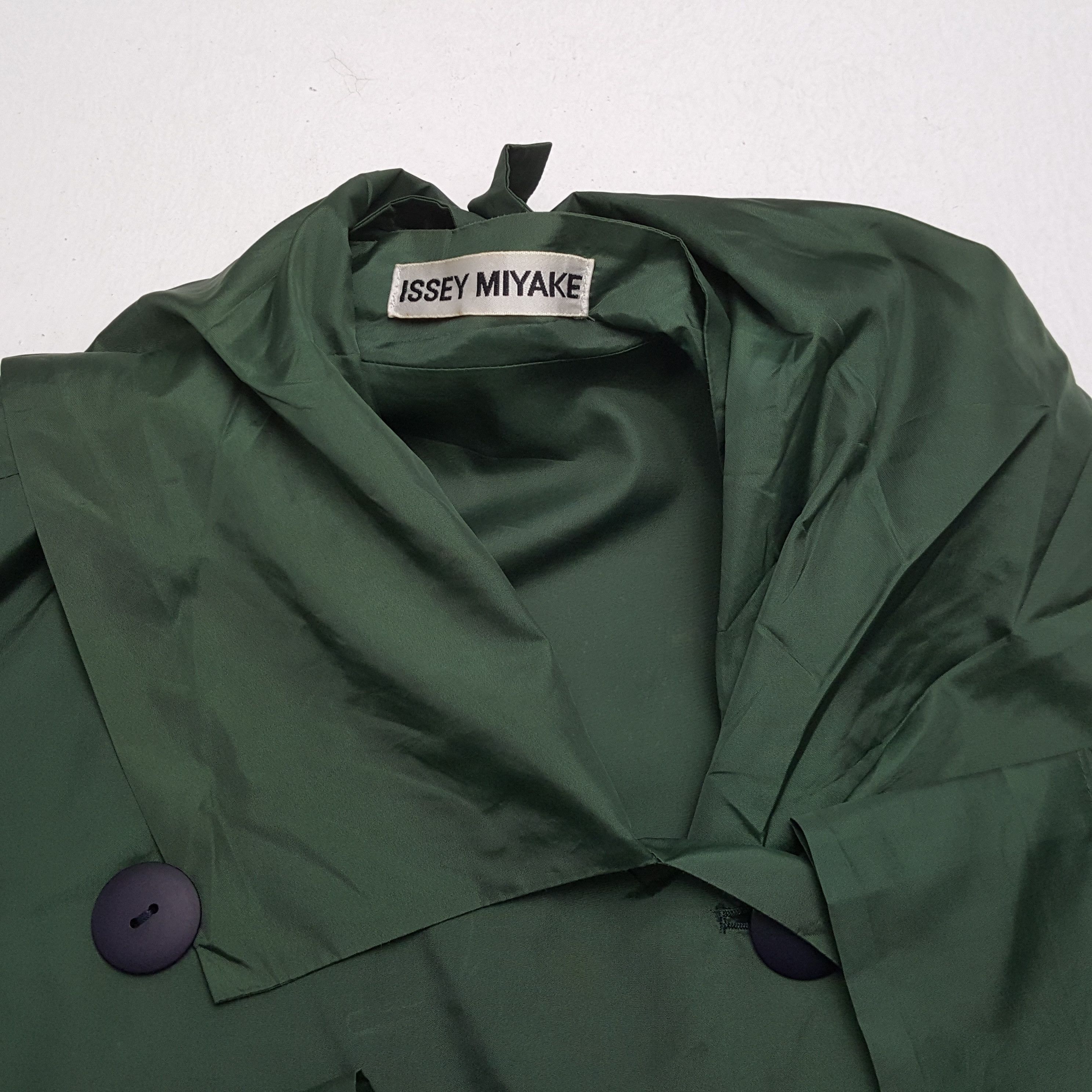 Issey Miyake × Japanese Brand × Vintage Vintage ISSEY MIYAKE Japanese Fashion Designer Brand Jacket Size US XXL / EU 58 / 5 - 11 Thumbnail