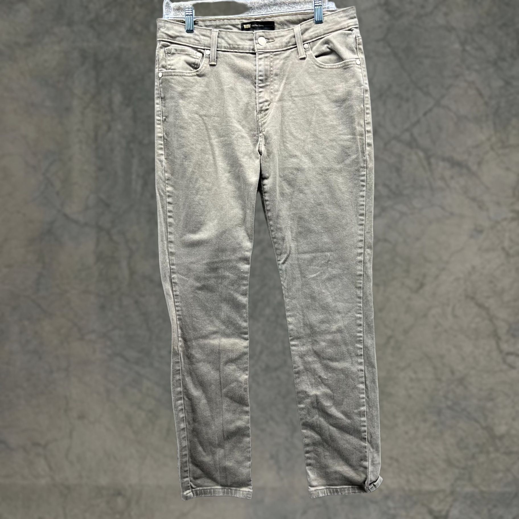 Levi's VINTAGE Levi's Jeans Mens 31x32 Khaki Mid Rise Skinny Fit Cotton Tan Beige Denim 31 Inseam 32 Pockets Button Closure Regular Fit Size US 31 - 1 Thumbnail