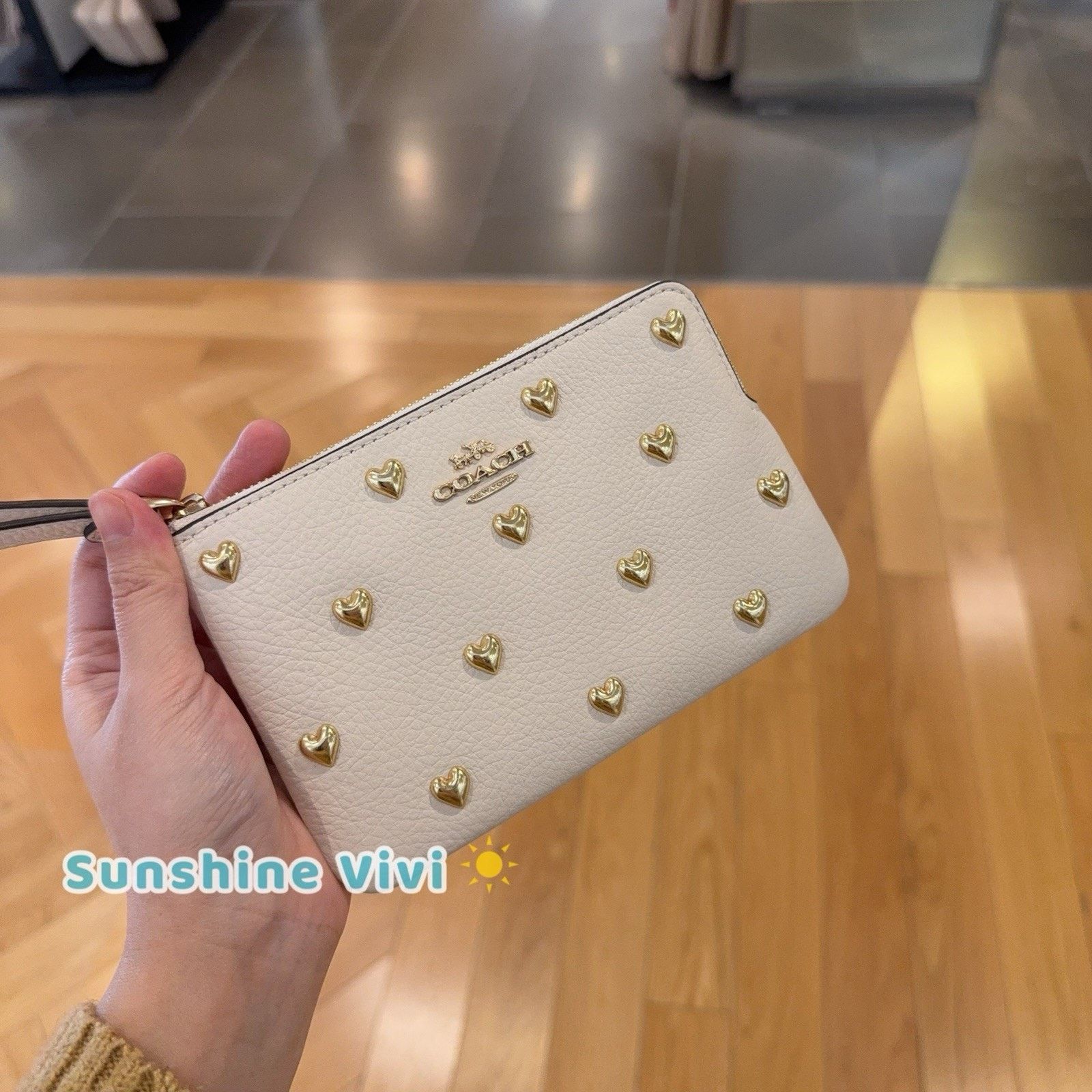 Coach NWT Coach Corner Zip Wristlet Heart Rivets CDF06 Gold CHALK Size ONE SIZE - 2 Thumbnail