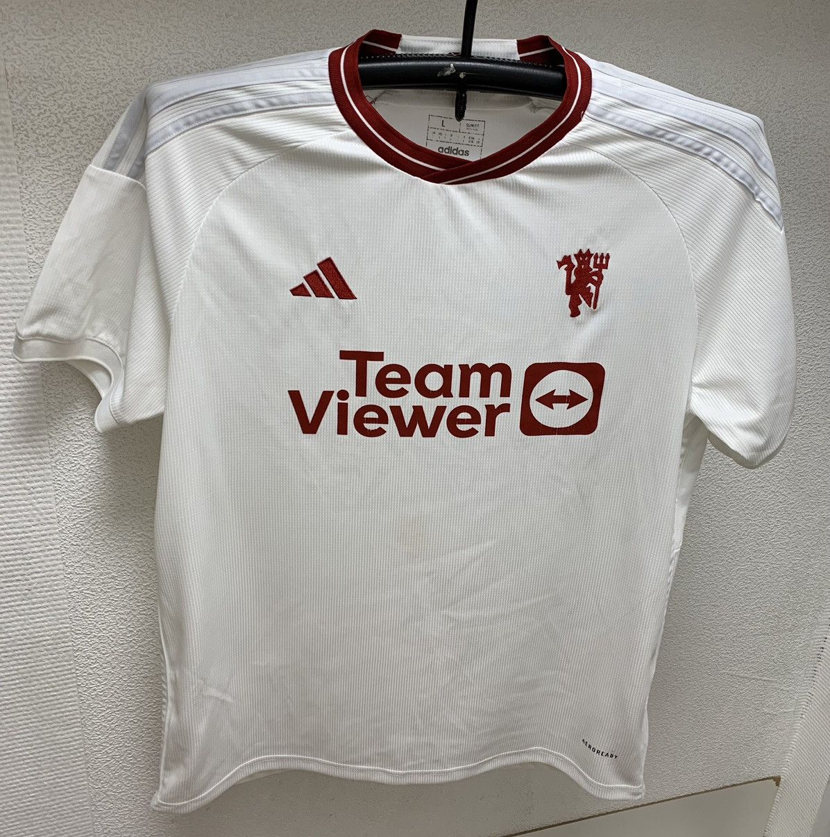 Adidas Manchester United adidas soccer jersey 2023 L white MANU Size US L / EU 52-54 / 3 - 1 Thumbnail