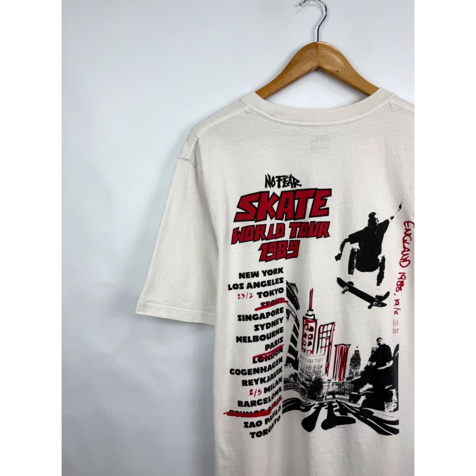 No Fear No Fear Skate World Tour 1989 Rare T-Shirt XL White Men T-Shirt Vintage Hype Clothing Size US XL / EU 56 / 4 - 4 Thumbnail