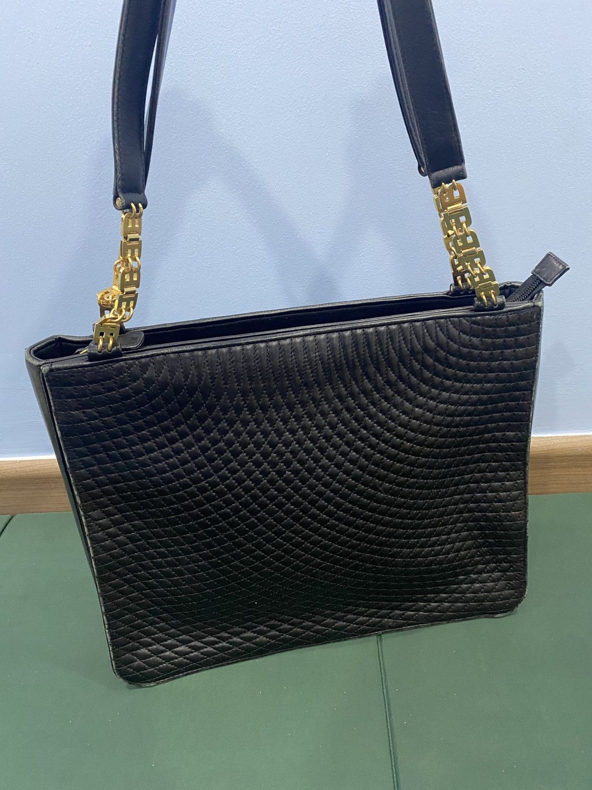 Bally × Vintage Bally Vintage Quilted Shoulder Bag Size ONE SIZE - 1 Thumbnail