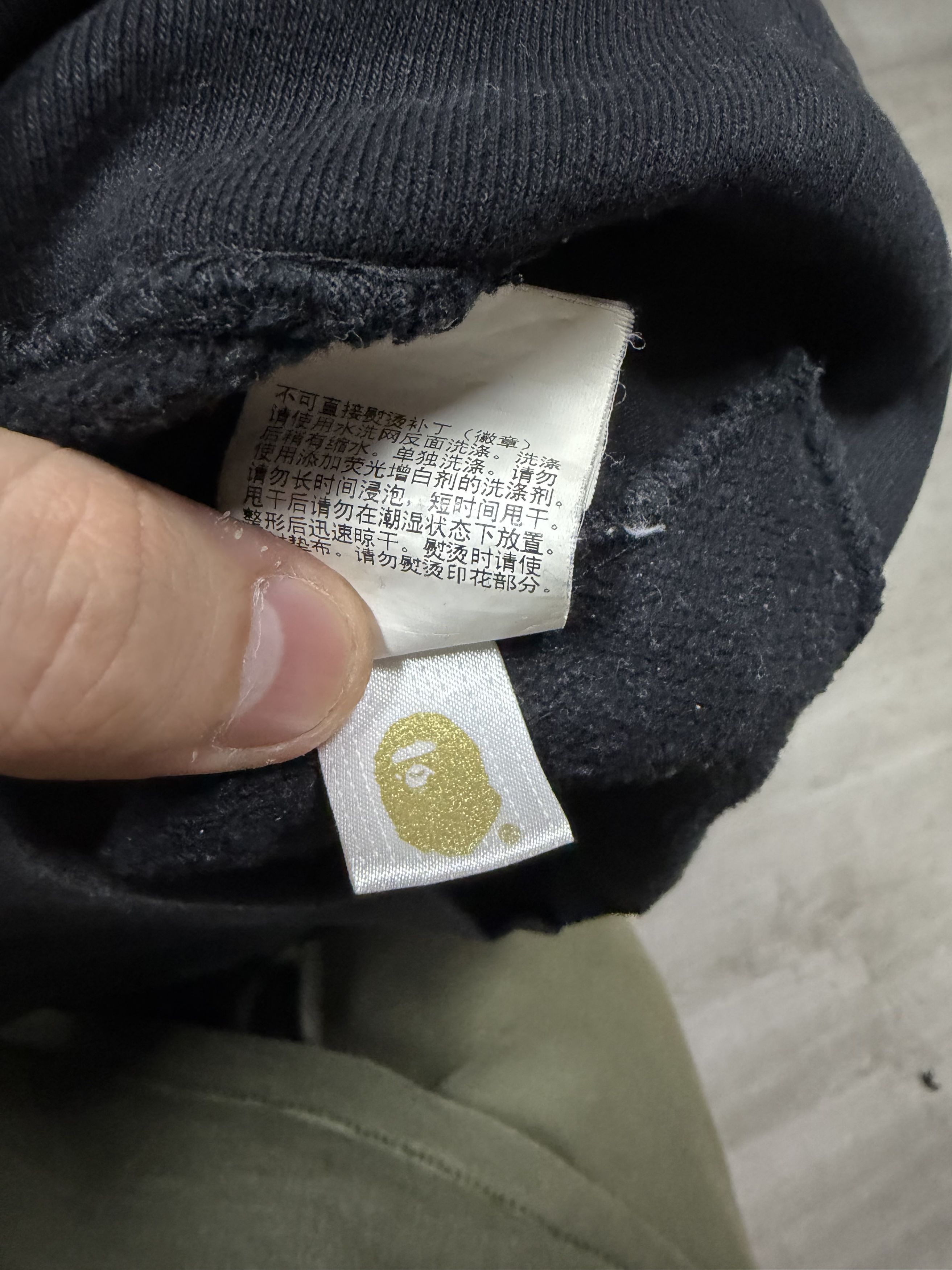 Bape Bape Shark Pullover Black Size Medium Gently Worn Size US M / EU 48-50 / 2 - 8 Thumbnail