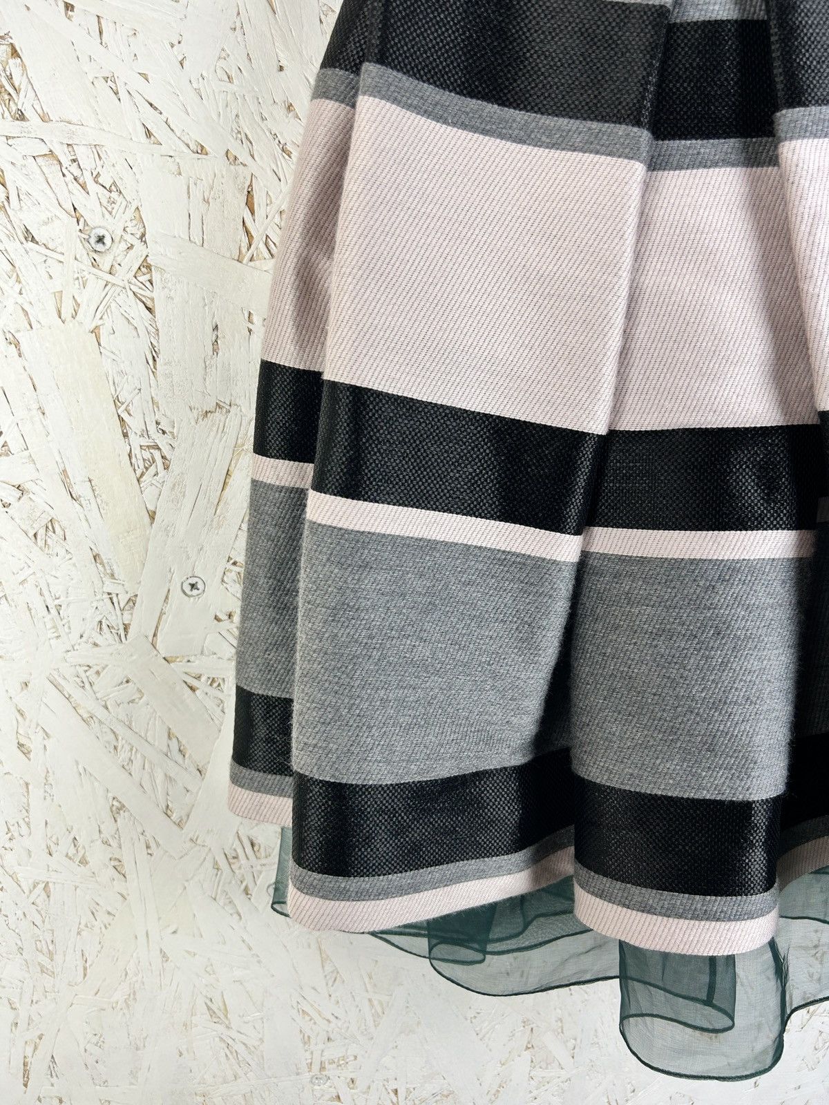 Dior Christian Dior Wool Mini Skirt Striped US 4 IT 40 FR 36 Size 27" / US 4 / IT 40 - 3 Thumbnail
