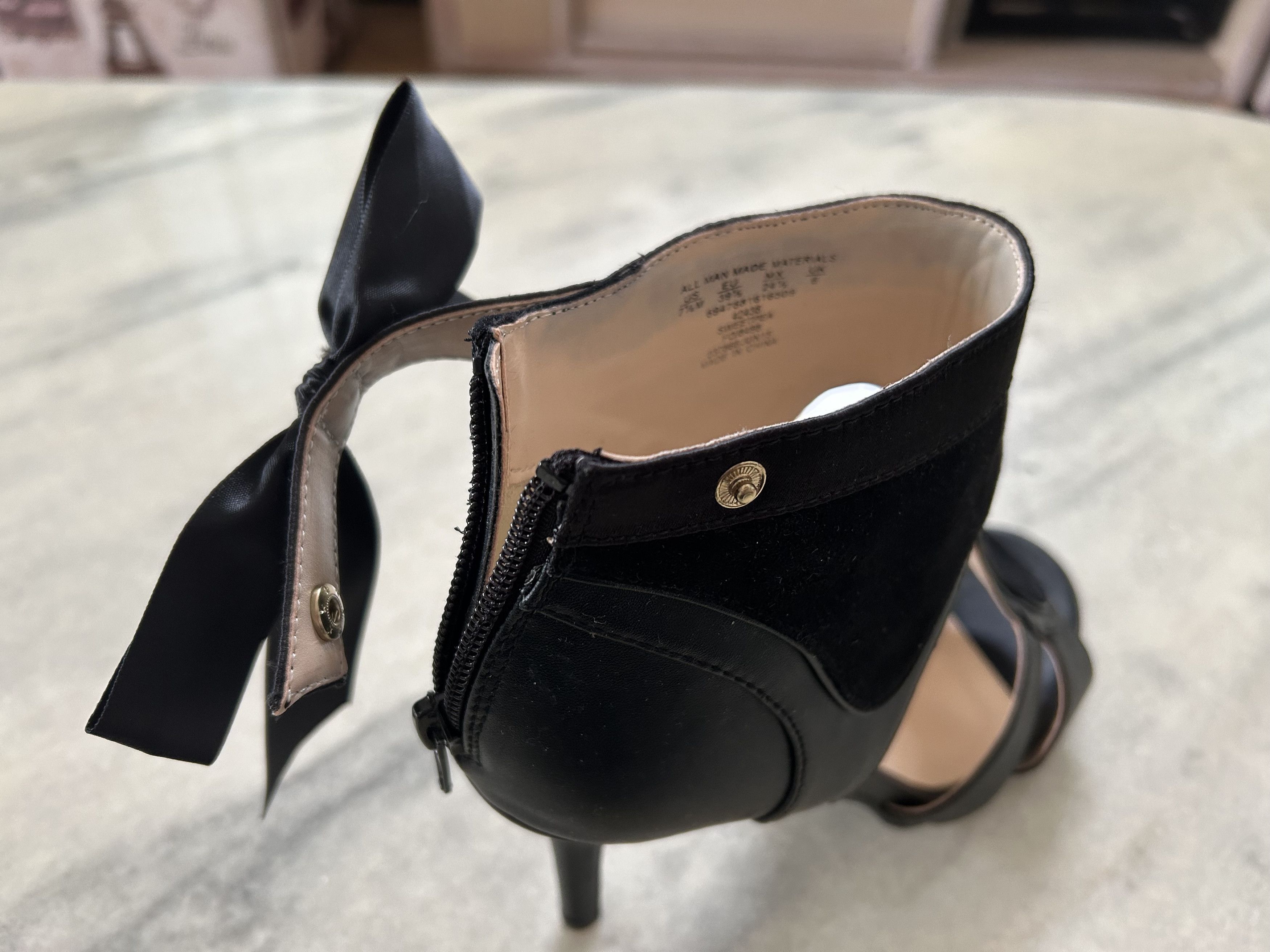 Other Metaphor NWOT Size 7.5 Black Zip Back Bow Vegan Heels Size US 7.5 / IT 37.5 - 5 Thumbnail
