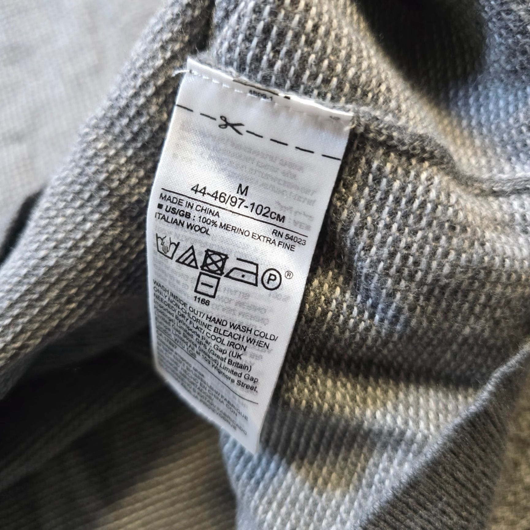 Banana Republic Banana Republic Mens Sweater Size Medium Gray Thermal Merino Wool Casual Basic Size US M / EU 48-50 / 2 - 7 Thumbnail