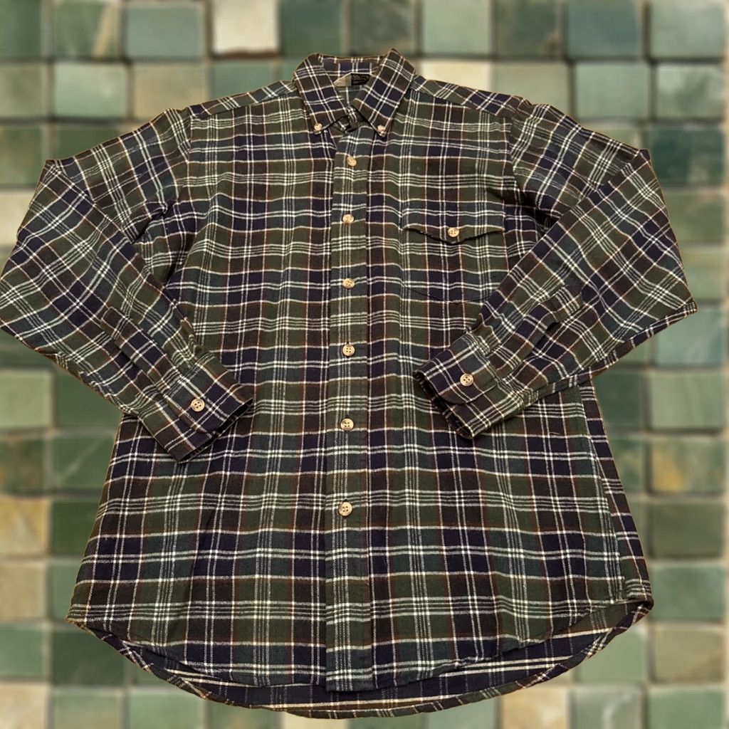 Vintage VINTAGE Woolrich Shirt Womens Small Green Plaid Long Sleeve Button-Up Regular Fit Pockets Cotton Flannel Top Ladies Outdoors Size S / US 4 / IT 40 - 1 Thumbnail