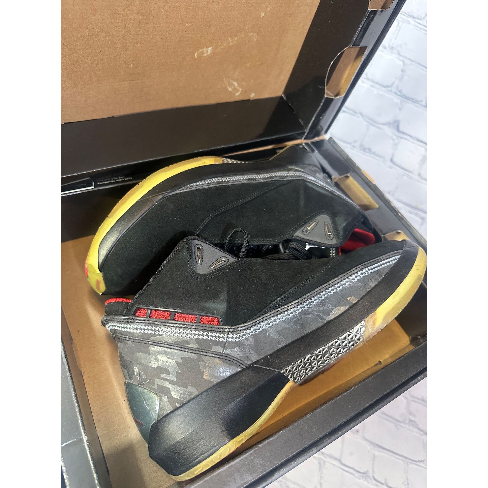 Jordan Brand Air Jordan 22 OG Size US 9 / EU 42 - 2 Thumbnail