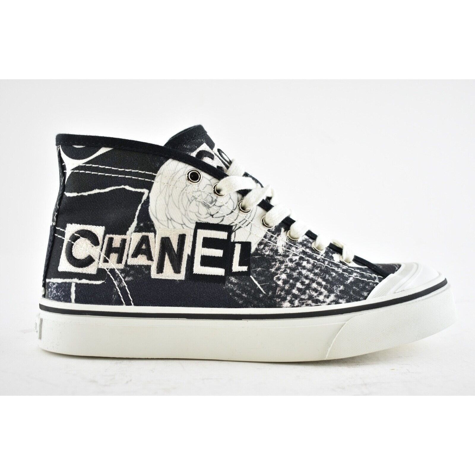Chanel 20P Fabric CC Logo Flat High Top Runner Trainer Sneaker 37 Size US 7 / IT 37 - 1 Thumbnail
