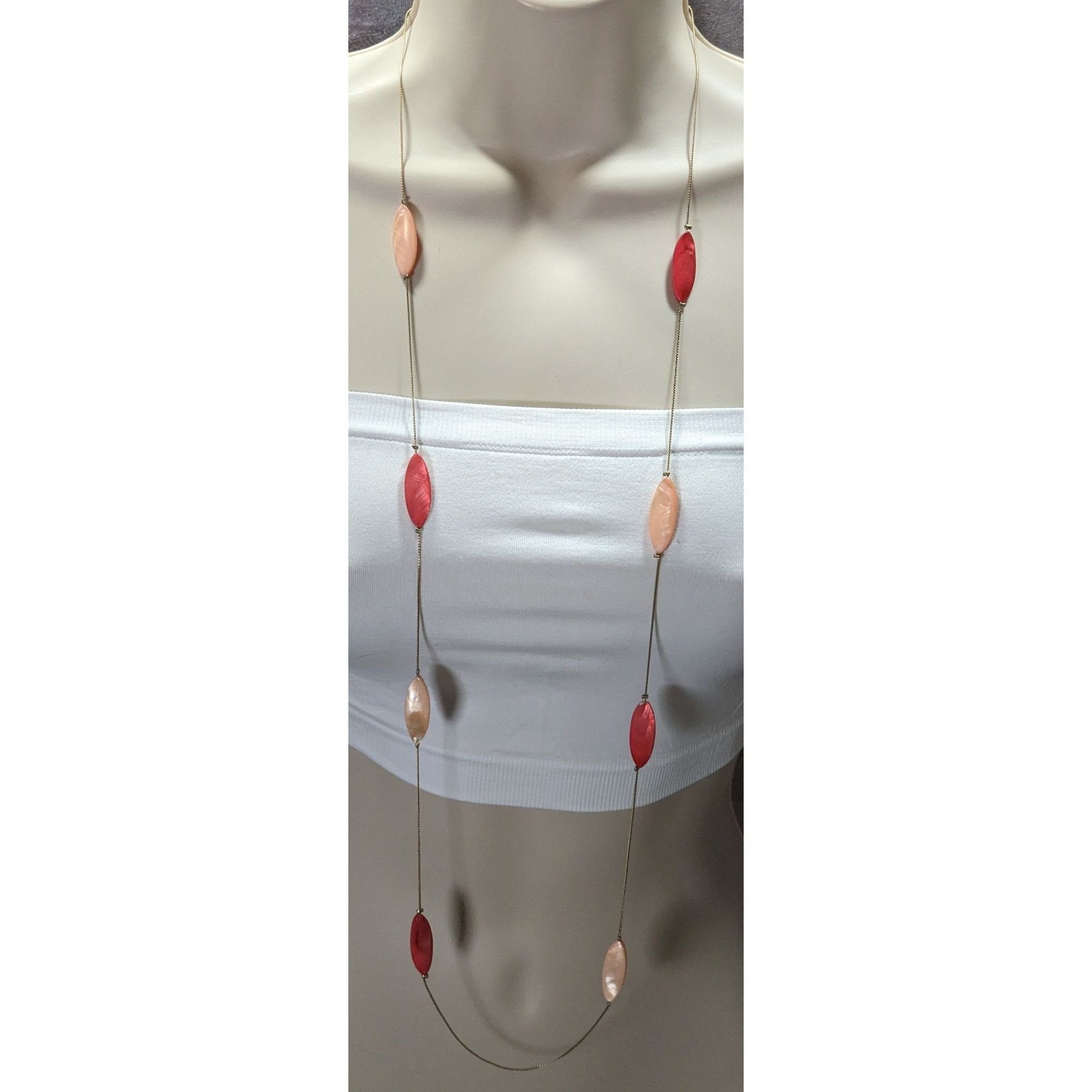Other Vintage Mother Of Pearl Pink Dyed Station Necklace On Gold T Size ONE SIZE - 6 Thumbnail