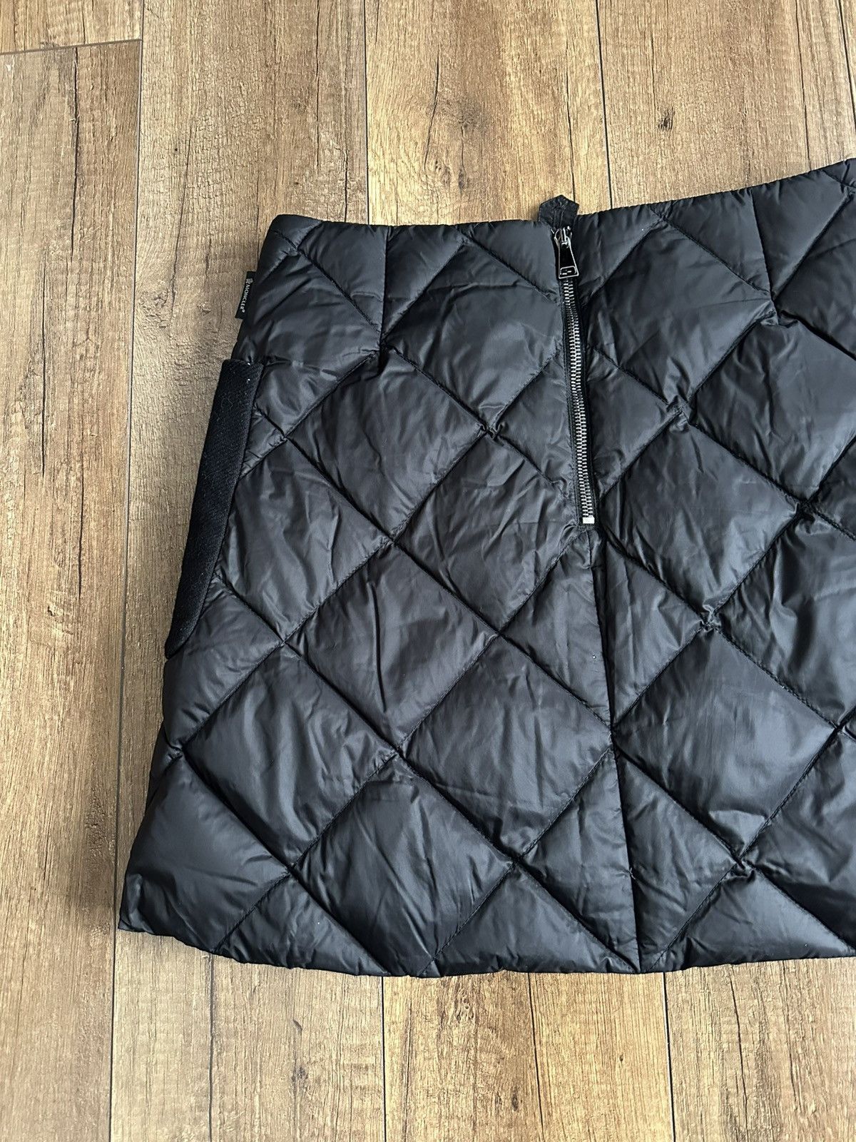 Moncler Moncler Gonna Skirt Puffer Size 32" / US 10 / IT 46 - 7 Thumbnail