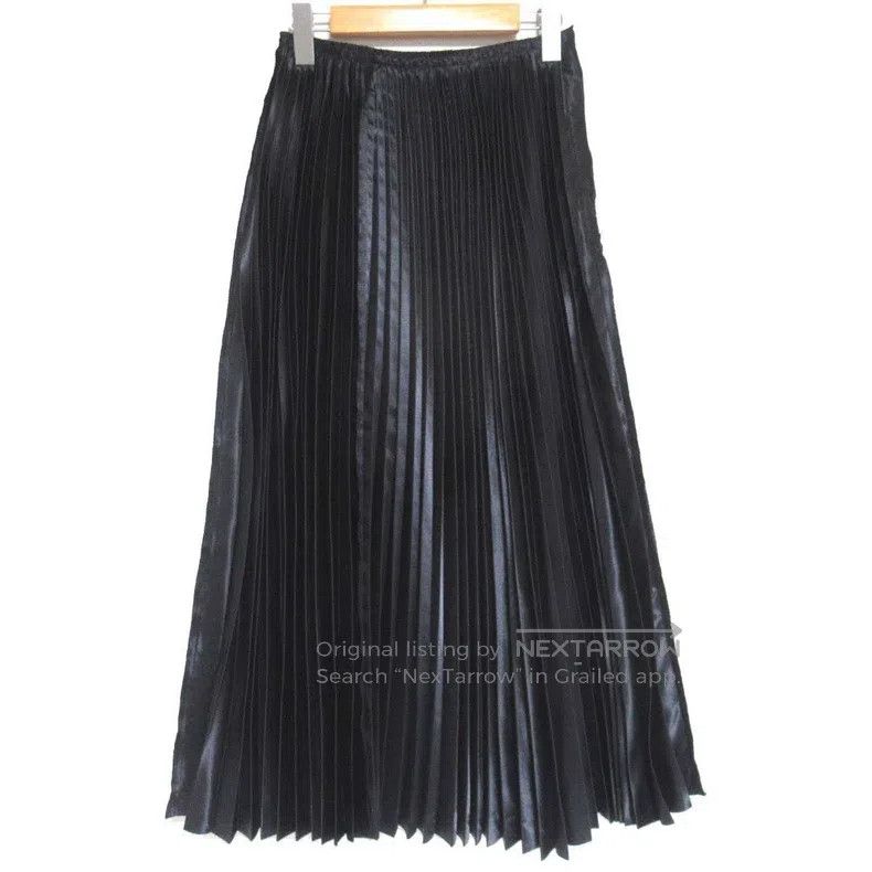 Comme des Garcons Comme Des Garcons size S Glossy Pleated Skirt Size 25" / US 0 / IT 36 - 1 Thumbnail