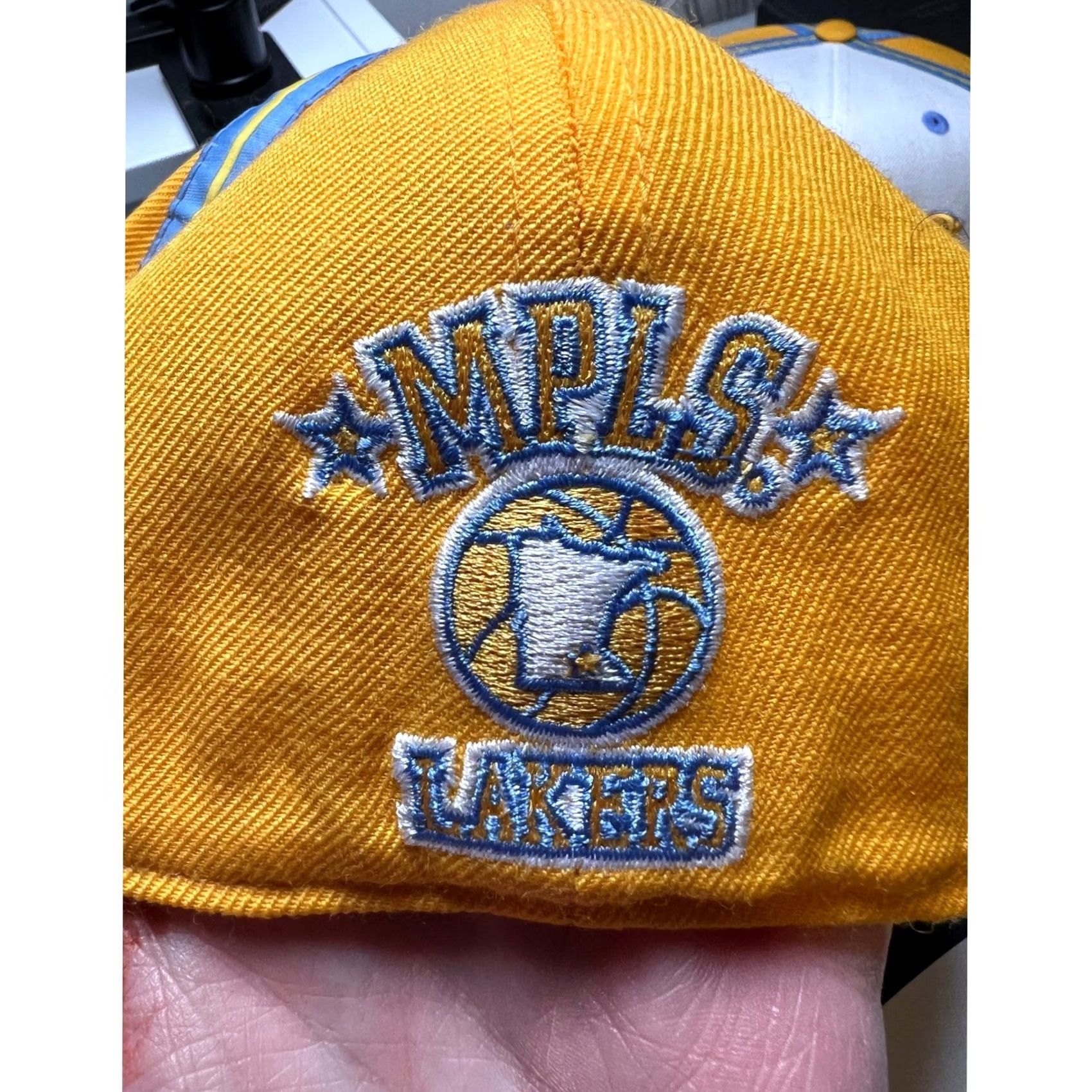 Reebok VINTAGE Reebok Dfunk'd NBA Hardwood Classics Minneapolis Lakers Hat Mens 7 1/8 Yellow White MPLS Fitted Cap Size ONE SIZE - 7 Thumbnail