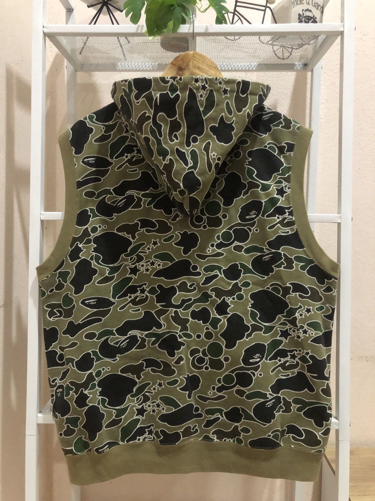 Bape OG Bape Vest Hoodie Green 1st Camo Bapesta Size US M / EU 48-50 / 2 - 2 Thumbnail
