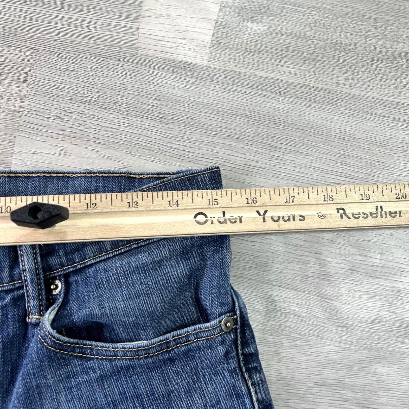 Levi's Levi's 511 Jeans Mens 31x32 Blue Medium Wash Slim Denim Stretch Straight Regular 5-Pocket Zip Size US 31 - 6 Thumbnail