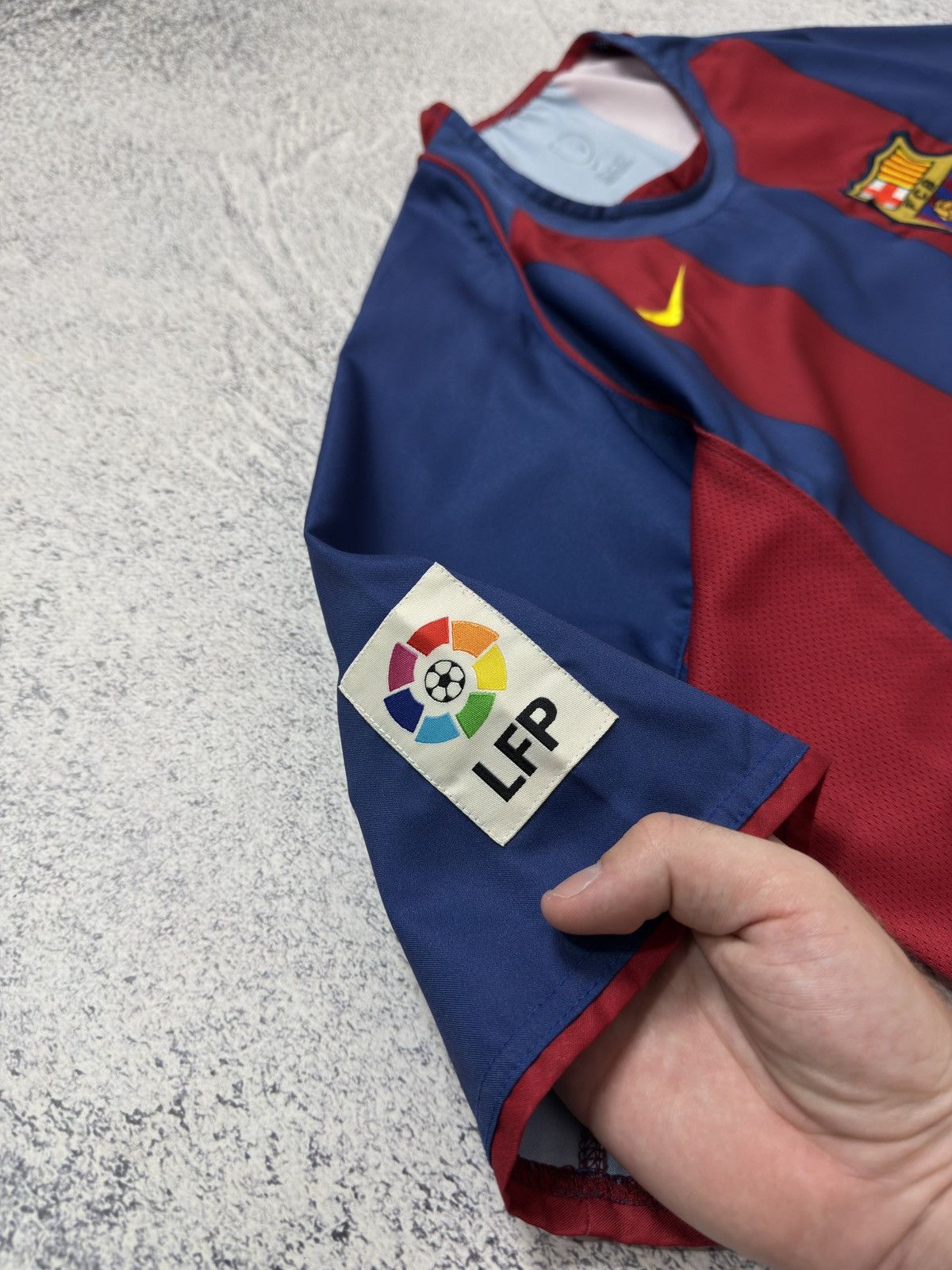Nike VTG NIKE FC BARCELONA 2004/2005 HOME FOOTBALL SHIRT JERSEY Size US XL / EU 56 / 4 - 8 Thumbnail