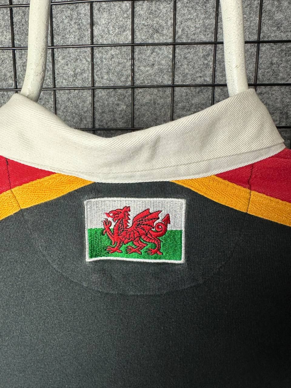 Vintage NEWPORT GWENT DRAGONS RUGBY UNION SHIRT JERSEY COTTON size S Size US S / EU 44-46 / 1 - 6 Thumbnail