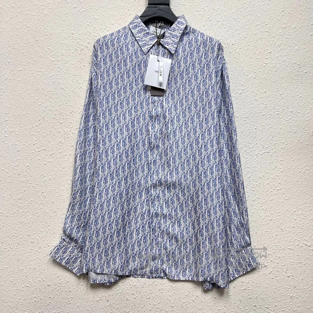 Dior dior logo silk shirt in new condition. Size US M / EU 48-50 / 2 - 1 Thumbnail