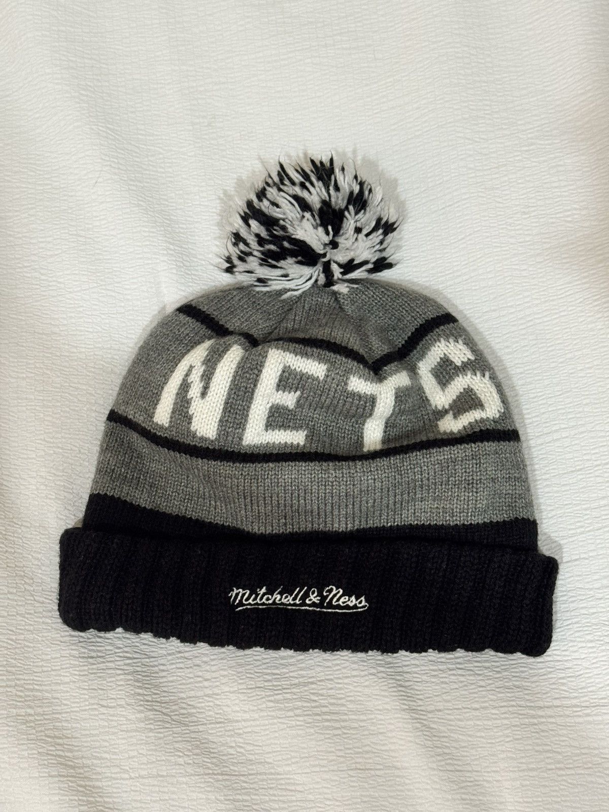 Mitchell & Ness NETS Winter Beanie Grey And Black Size ONE SIZE - 2 Thumbnail