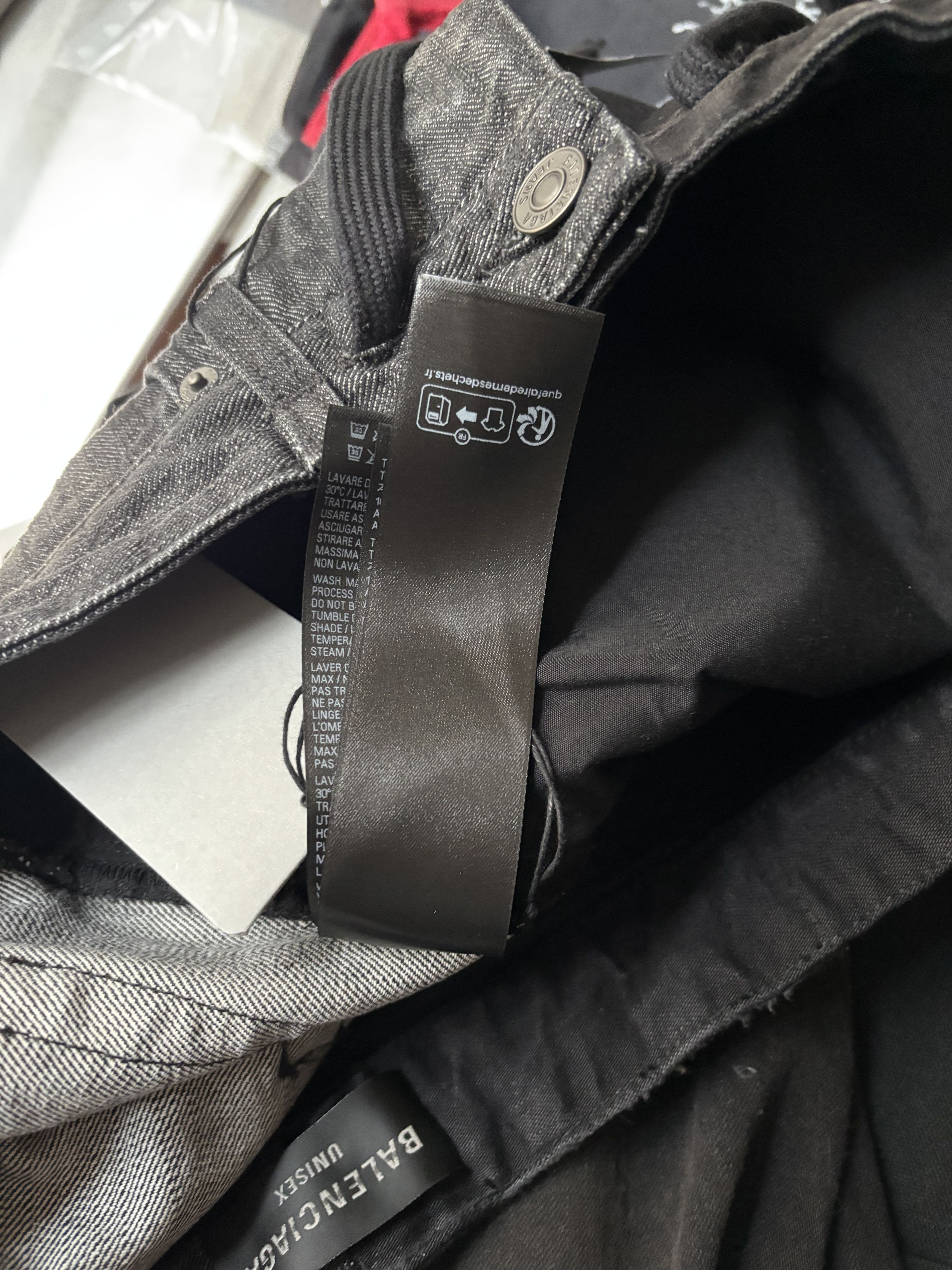 Balenciaga Balenciaga Fifty-Fifty Destroyed Jeans in Black/Grey Size US 34 / EU 50 - 8 Thumbnail