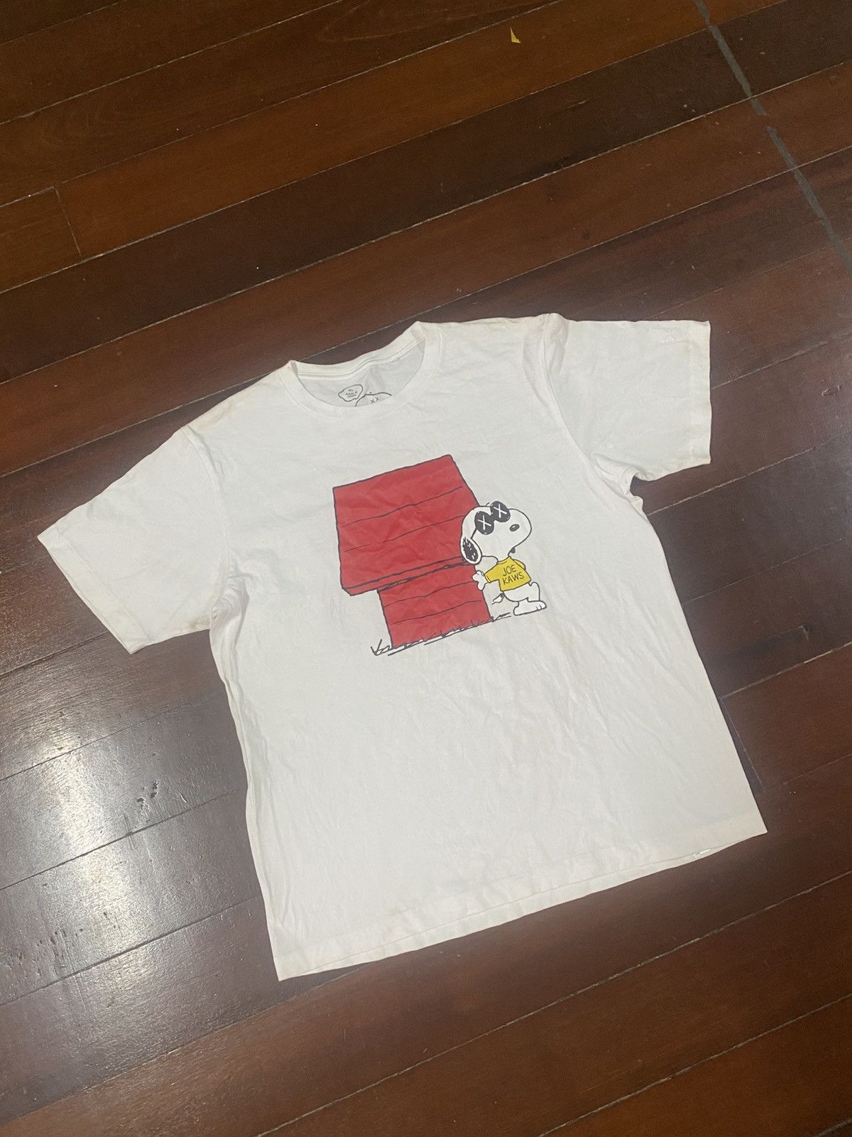 Kaws Kaws x Uniqlo x Peanuts Joe Kaws Snoopy Tee XL Black Size US XL / EU 56 / 4 - 4 Thumbnail