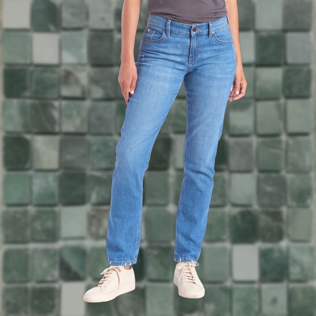 Mott & Bow Mott & Bow Boyfriend Slim Straight Charlton Jeans Women 28x30 Light Blue NWOT Size 28" / US 6 / IT 42 - 1 Thumbnail