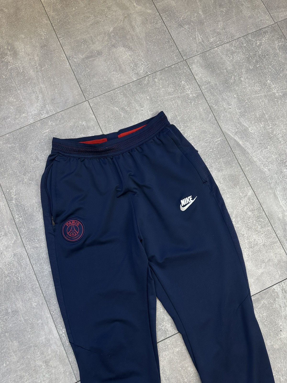 Nike × Vintage Men’s Nike Paris pants soccer swoosh Size US 29 - 4 Thumbnail