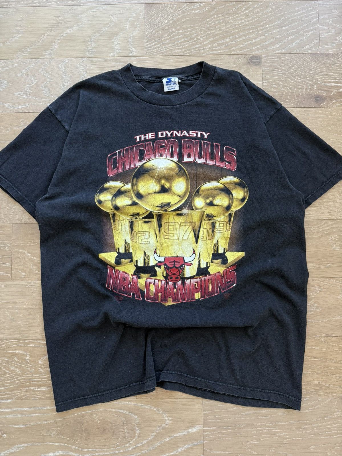 Starter Vintage Chicago Bulls Dynasty NBA Champions Shirt Size US L / EU 52-54 / 3 - 12 Thumbnail