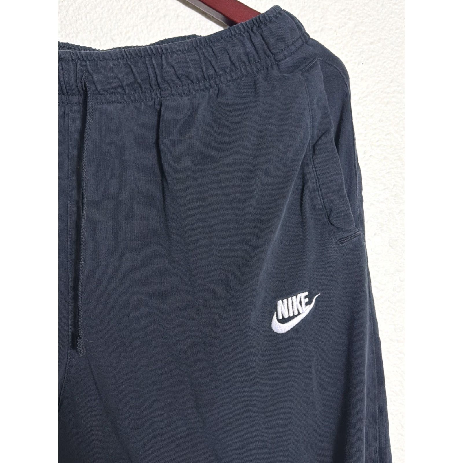 Nike Nike Sportwear Club Tapered Black Men’s XL Sweatpants BV2762-010 32x28 Stain Size US 36 / EU 52 - 6 Thumbnail